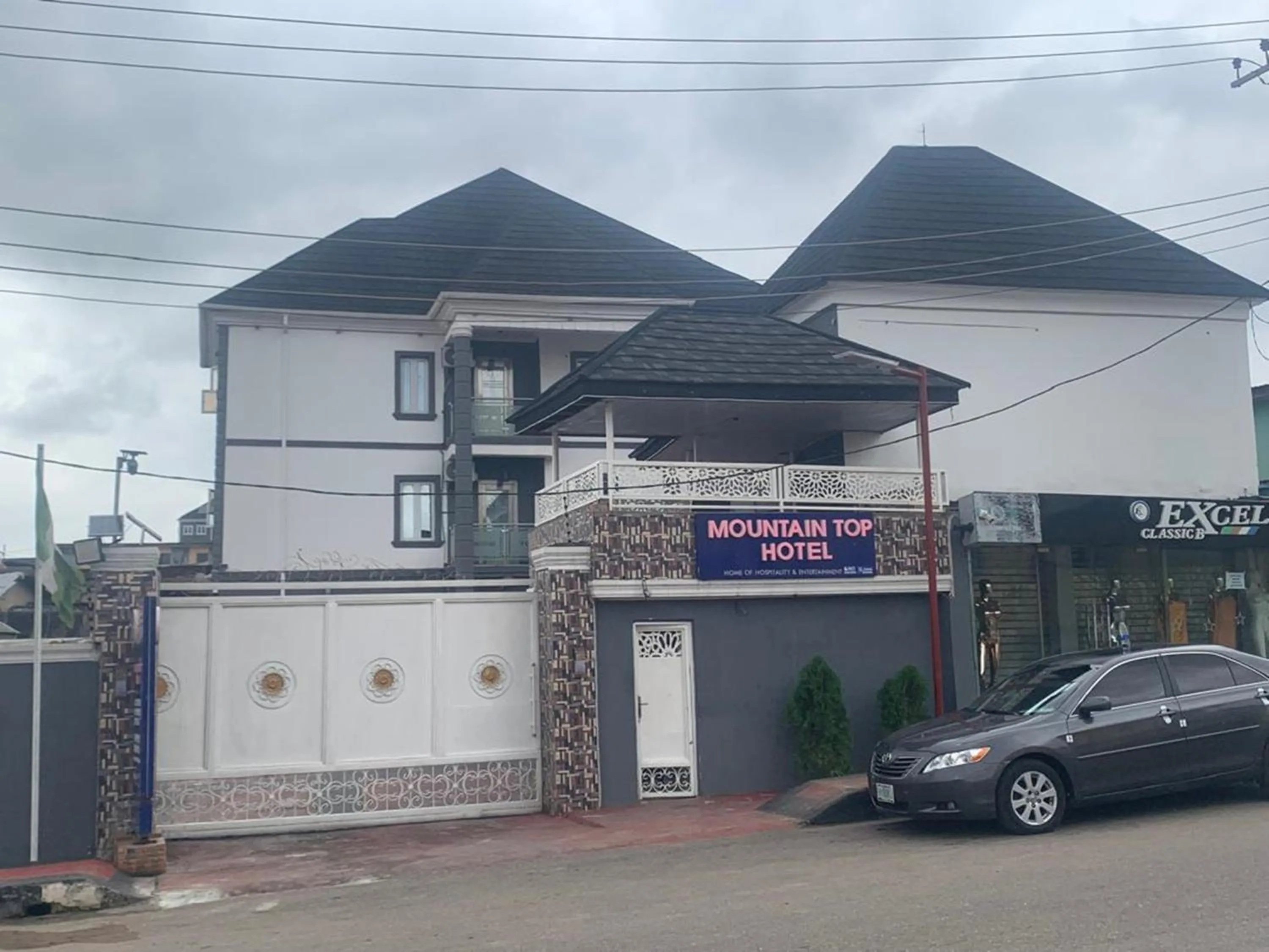 Property building in Mountain Top Lodge Hotel