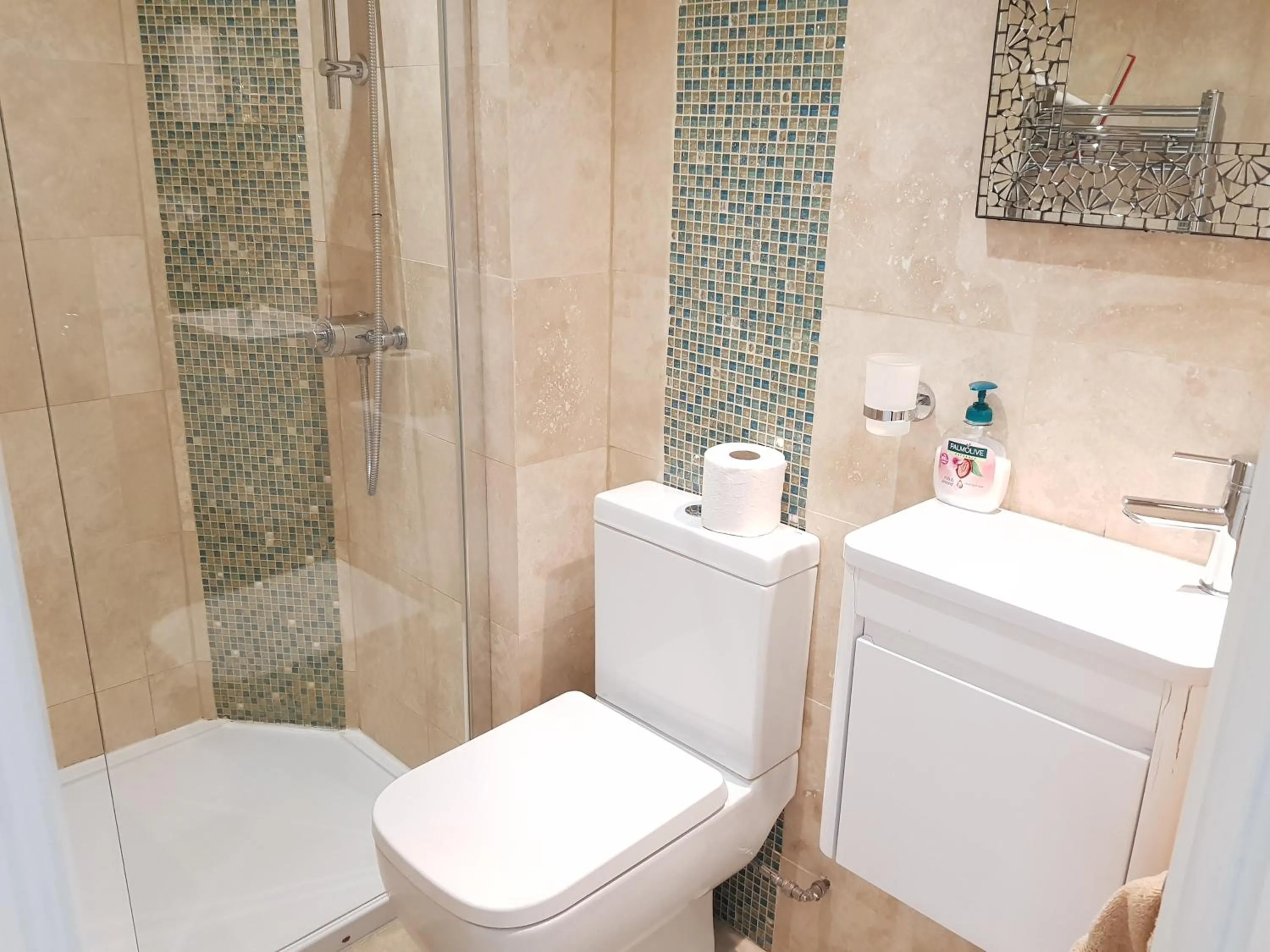 Bathroom in Pretty Maida Vale Apartments