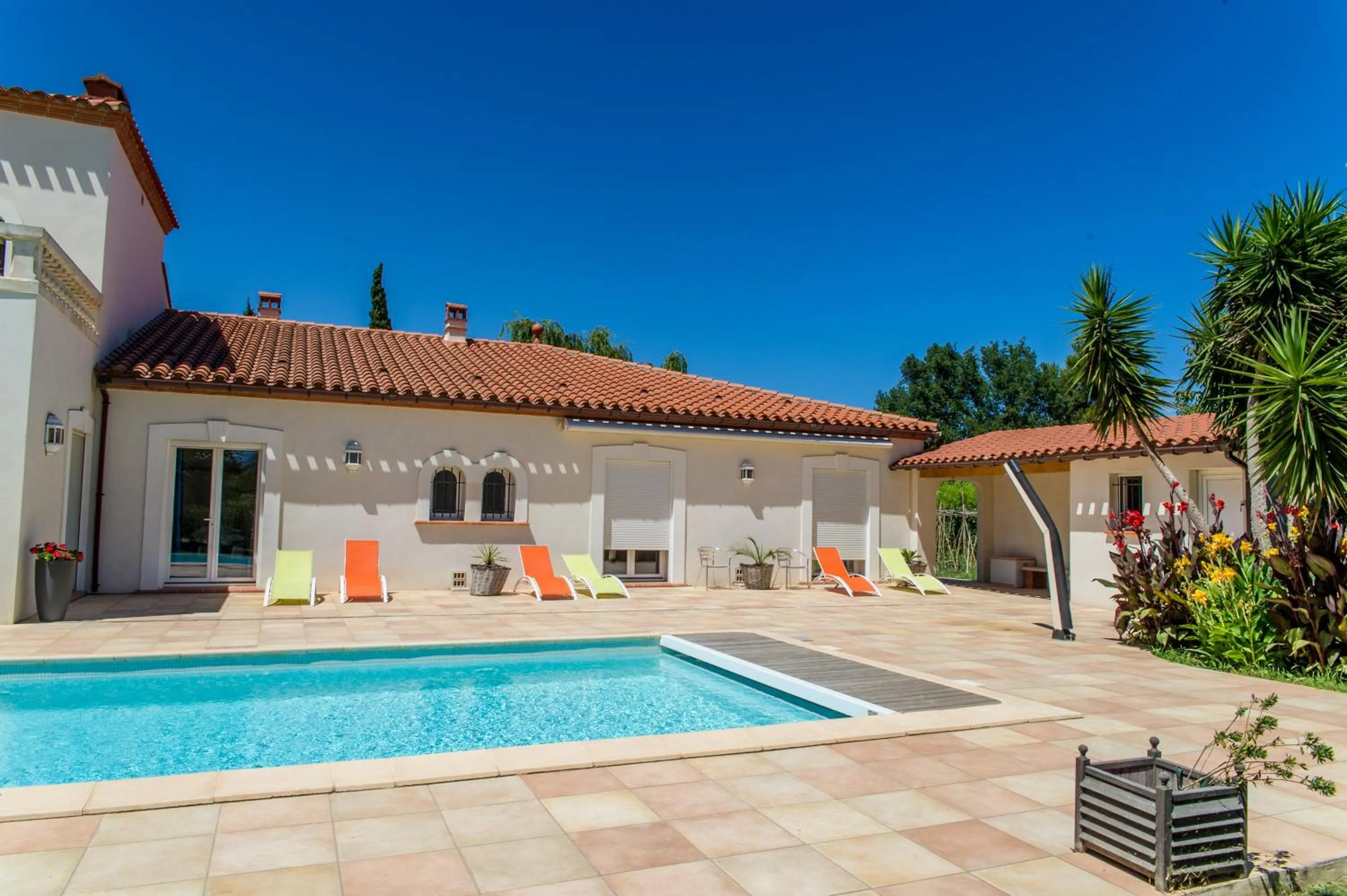 Swimming pool in Mas Picton