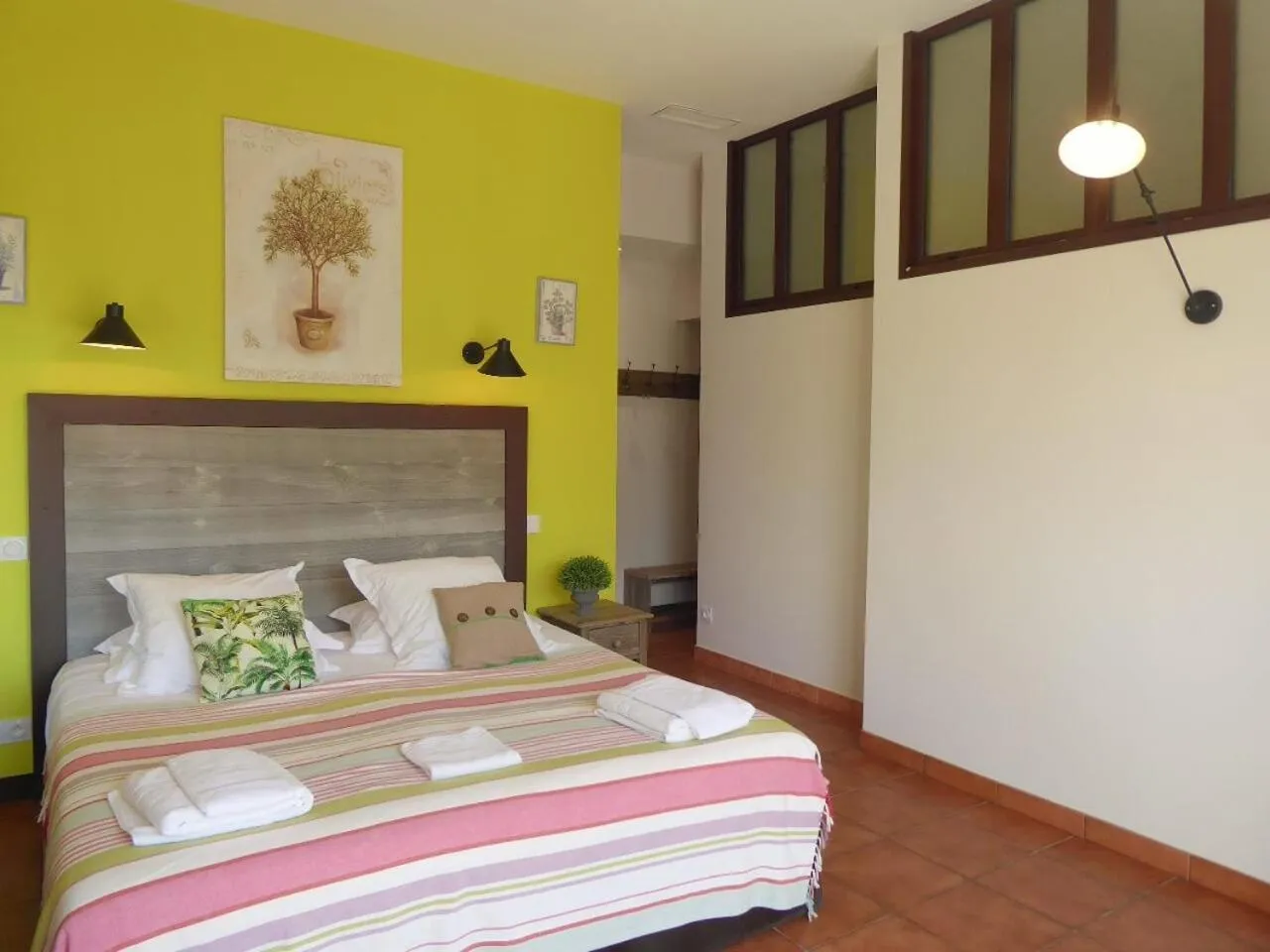 Photo of the whole room, Bed in Mas Picton