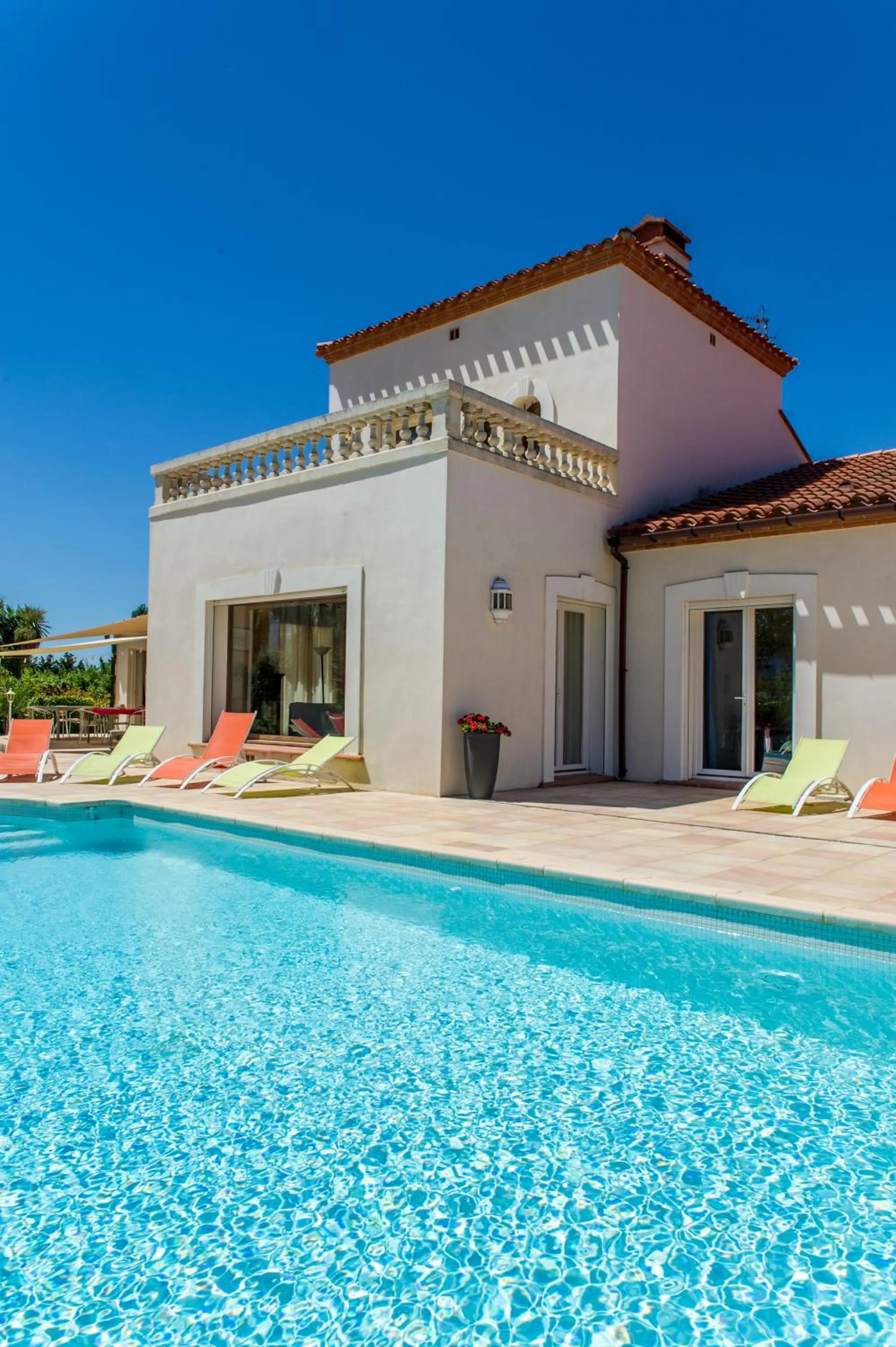 Swimming pool in Mas Picton