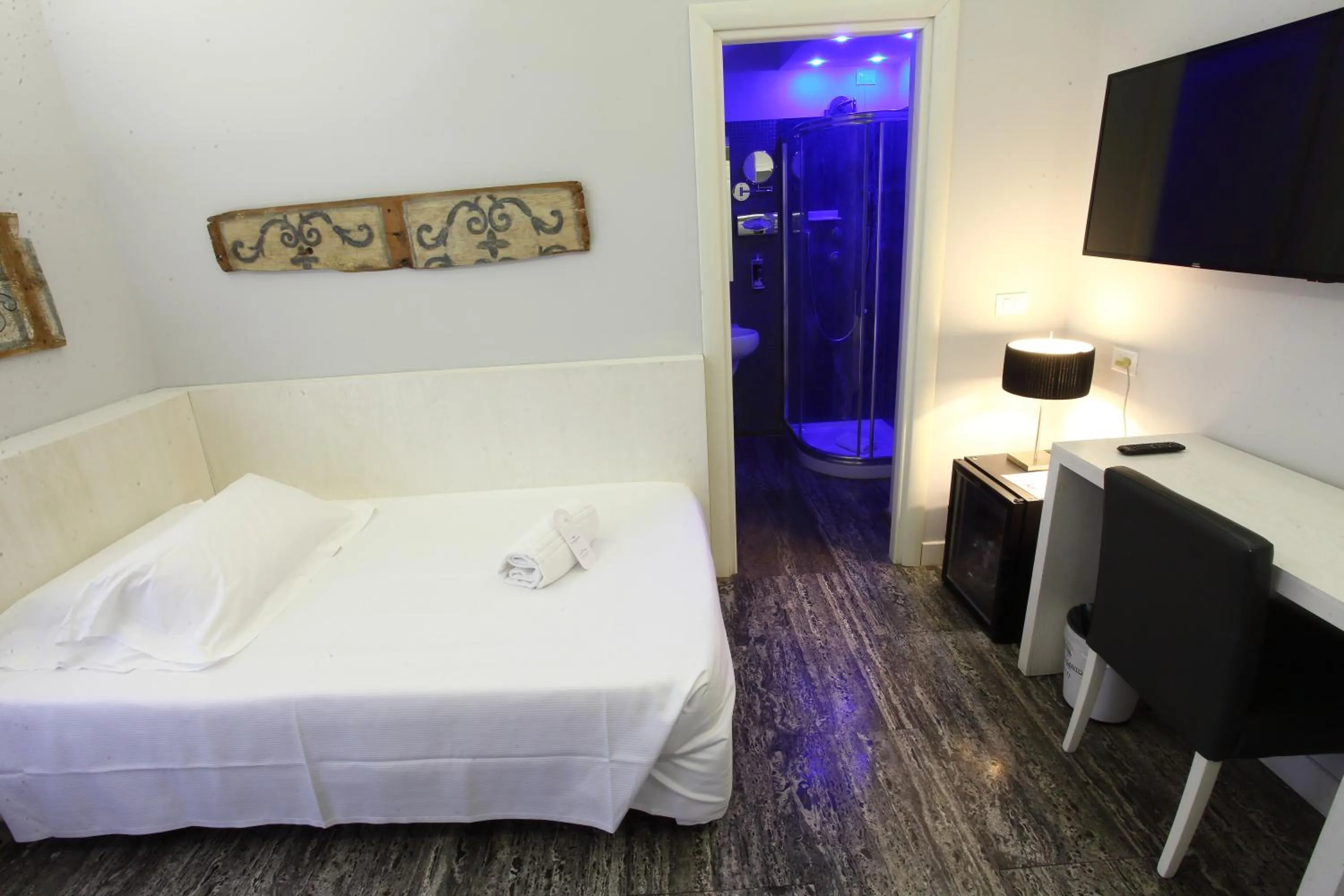 Photo of the whole room, Bed in Quintocanto Hotel & Spa