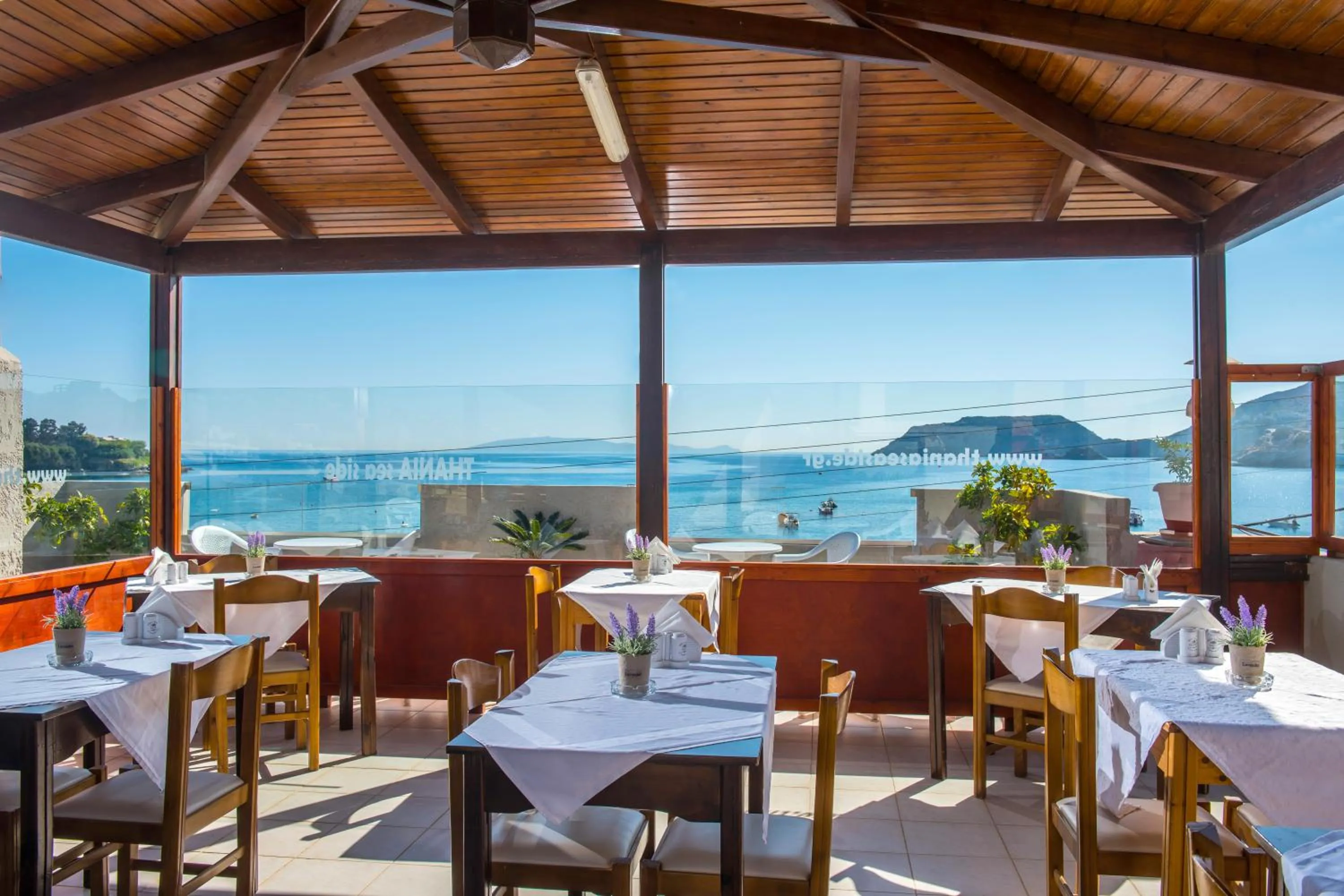 Restaurant/places to eat in Thania Seaside Smotel - Adults Only