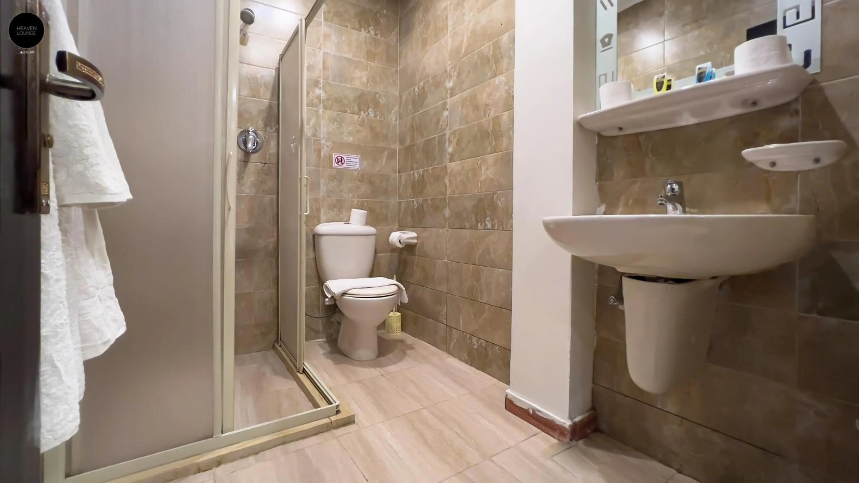 Shower in Giza Pyramids View Inn