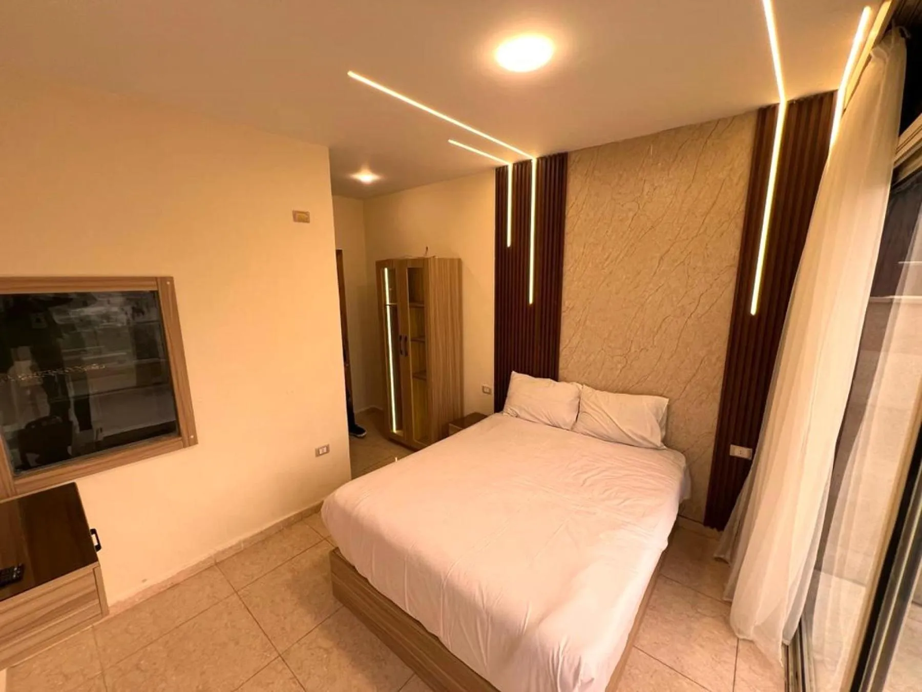 Photo of the whole room, Bed in Giza Pyramids View Inn