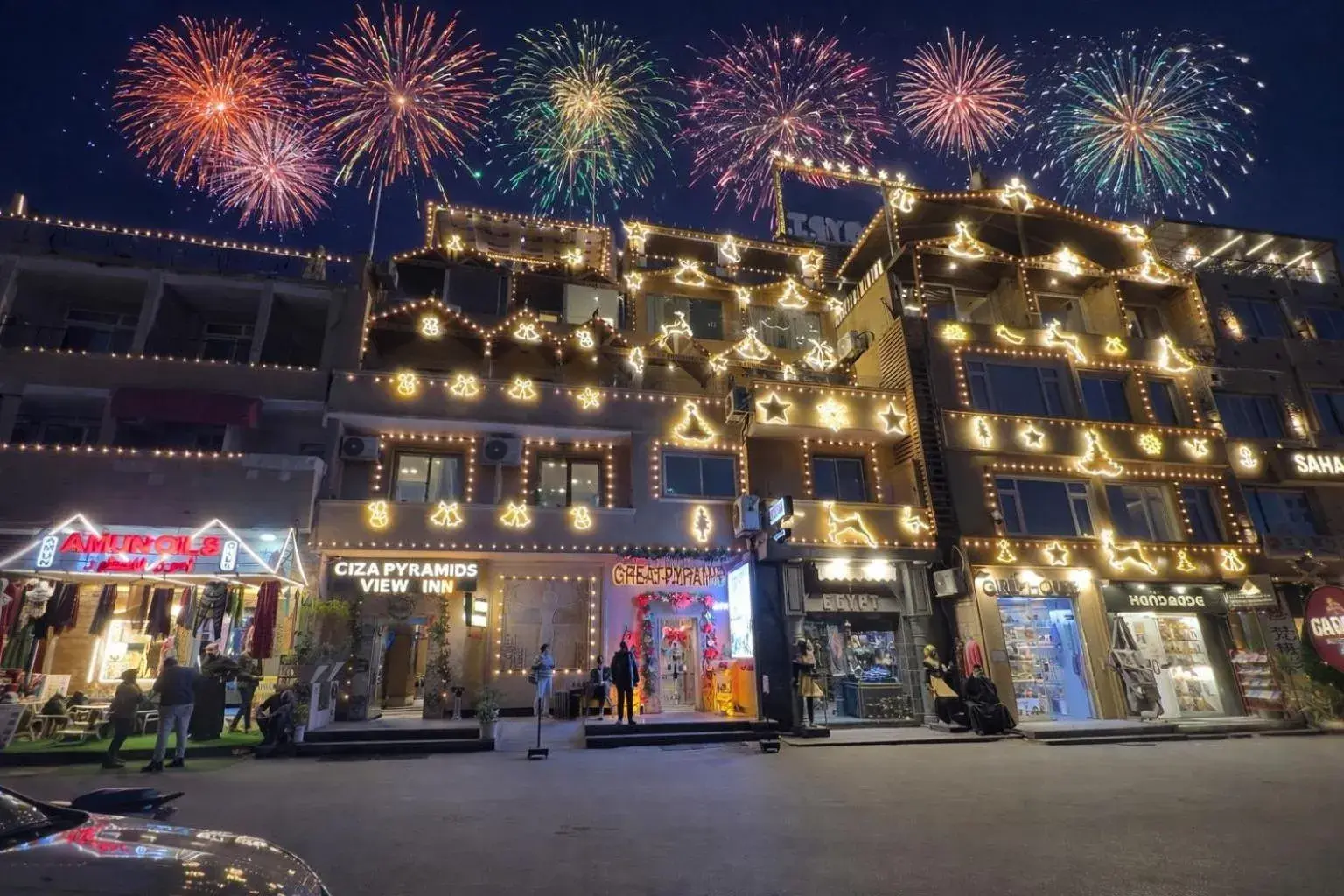 Property building in Giza Pyramids View Inn Property building in Giza Pyramids View Inn