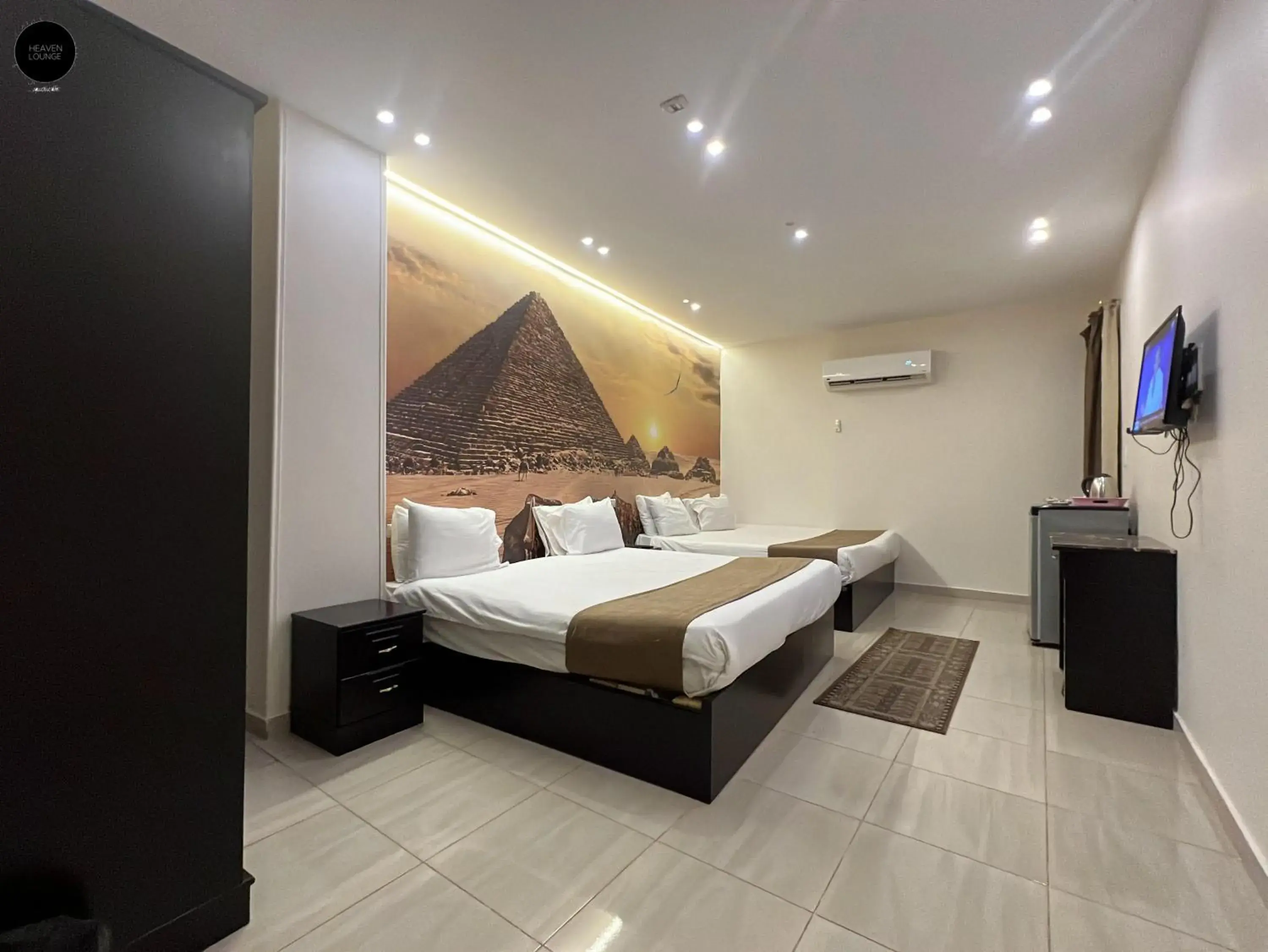 Deluxe Queen Room with Two Queen Beds - single occupancy in Giza Pyramids View Inn Deluxe Queen Room with Two Queen Beds - single occupancy in Giza Pyramids View Inn