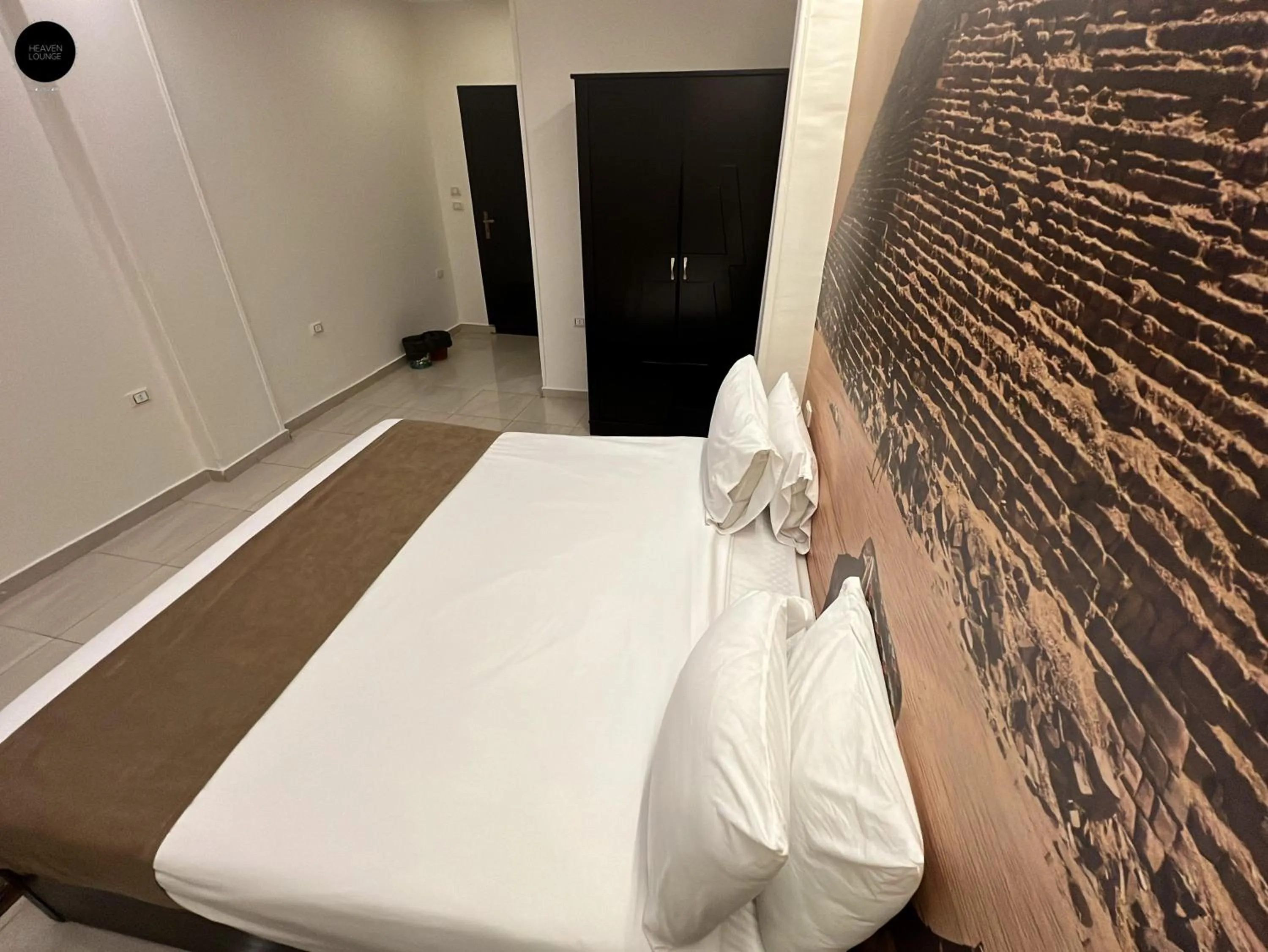 Photo of the whole room, Bed in Giza Pyramids View Inn