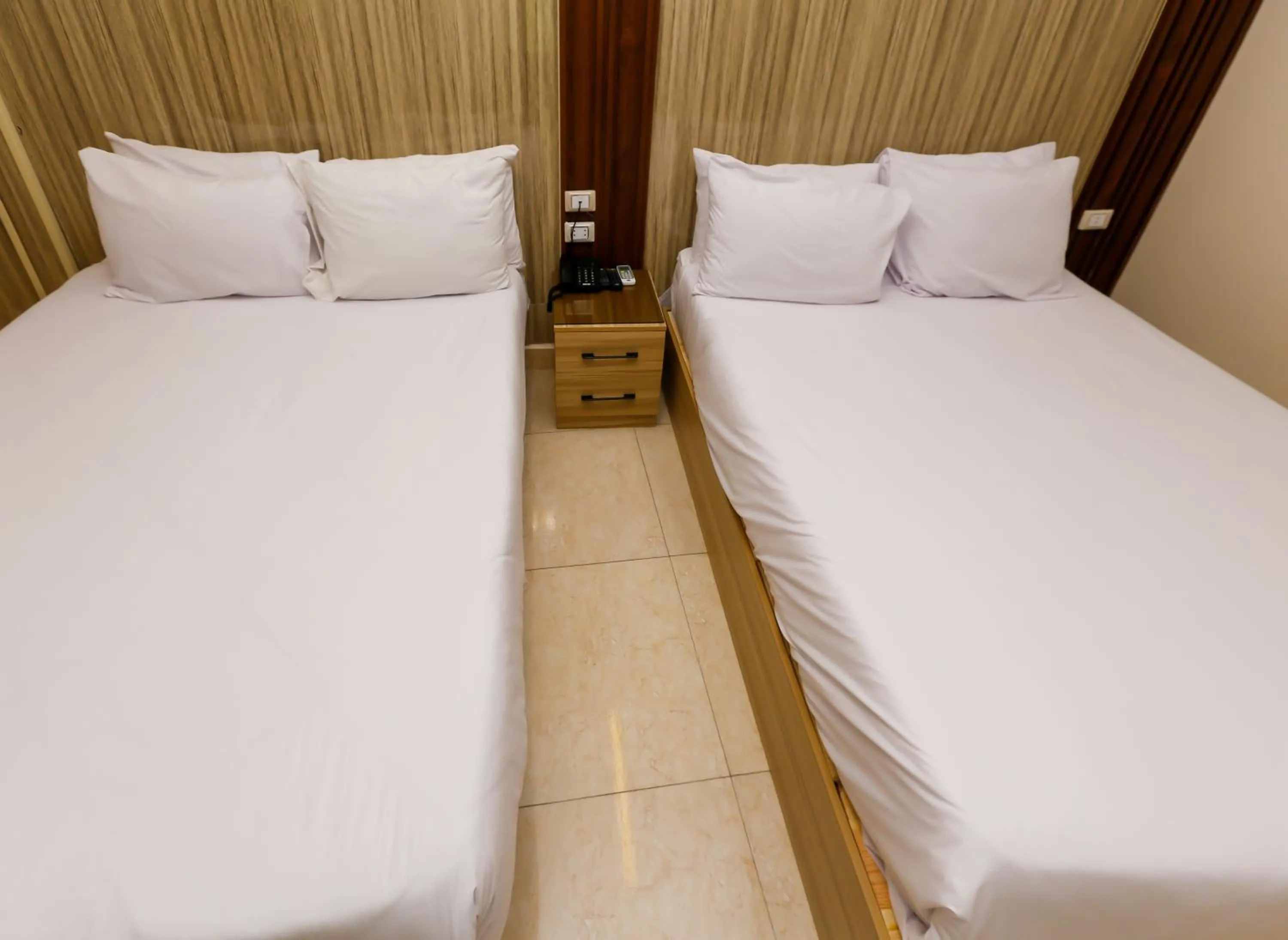 Photo of the whole room, Bed in Giza Pyramids View Inn