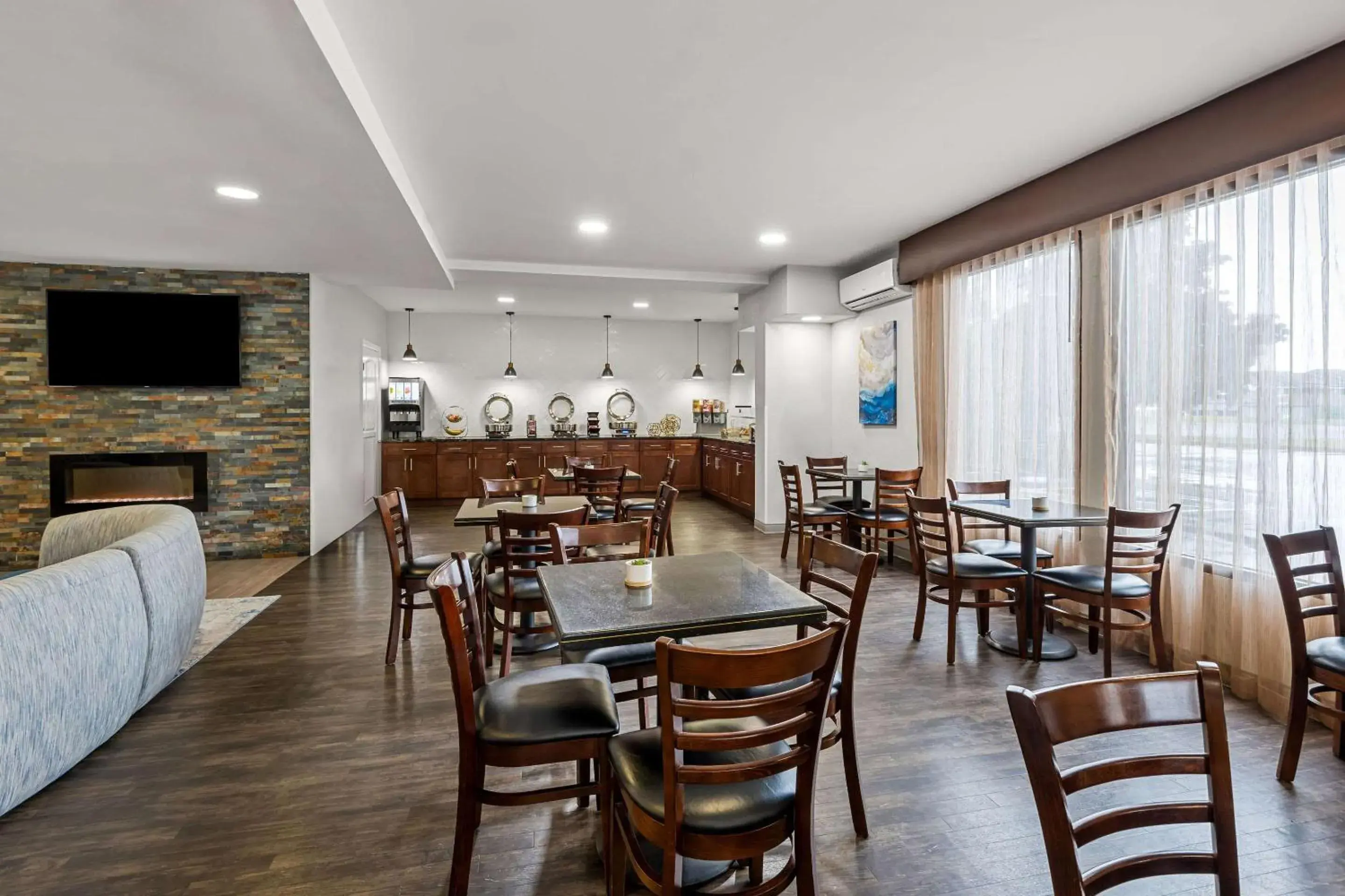 Breakfast in Hotel Concord Syracuse, an Ascend Collection Hotel Breakfast in Hotel Concord Syracuse, an Ascend Collection Hotel