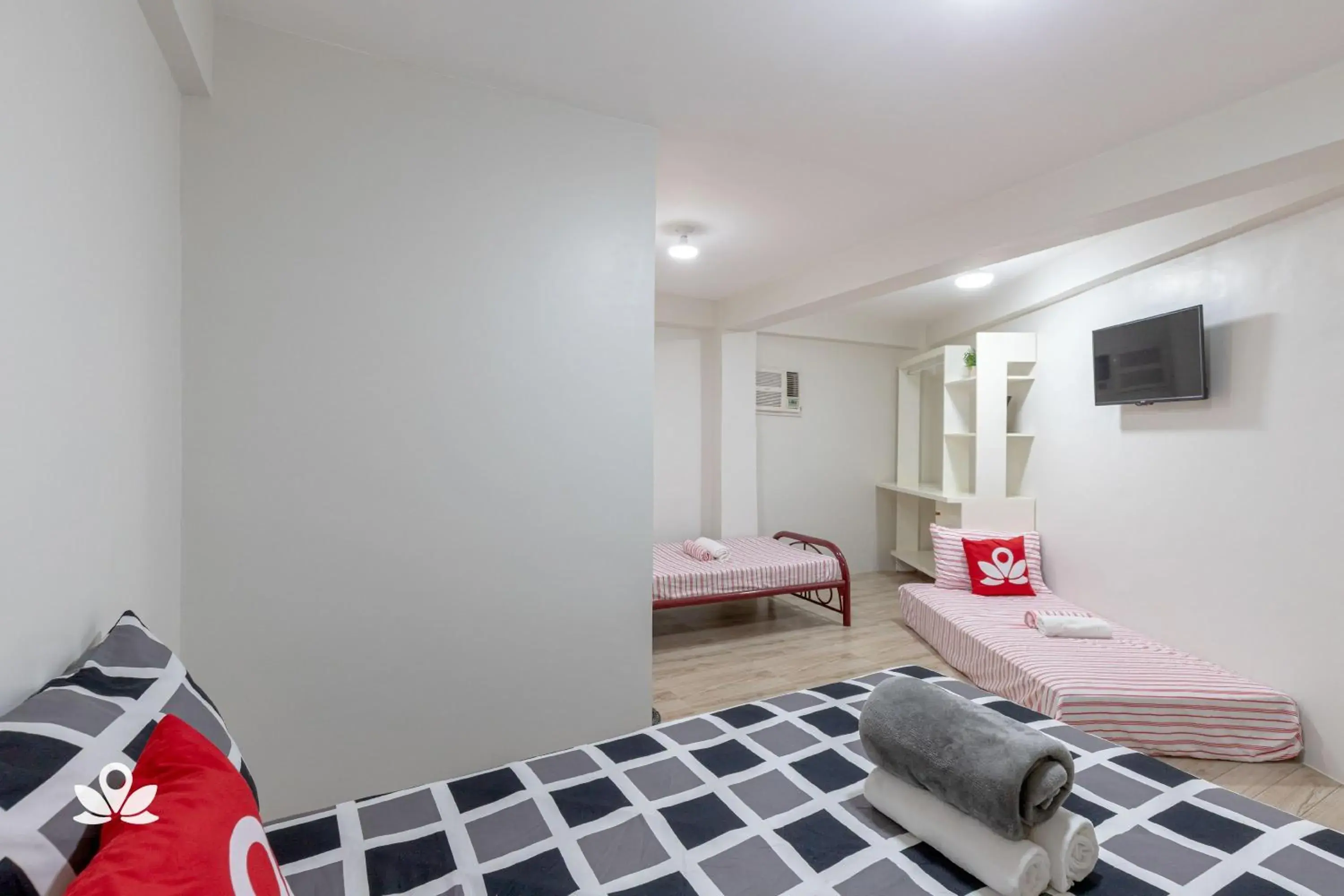 Photo of the whole room, Bed in Happy Grey Hotel Vigan Photo of the whole room, Bed in Happy Grey Hotel Vigan