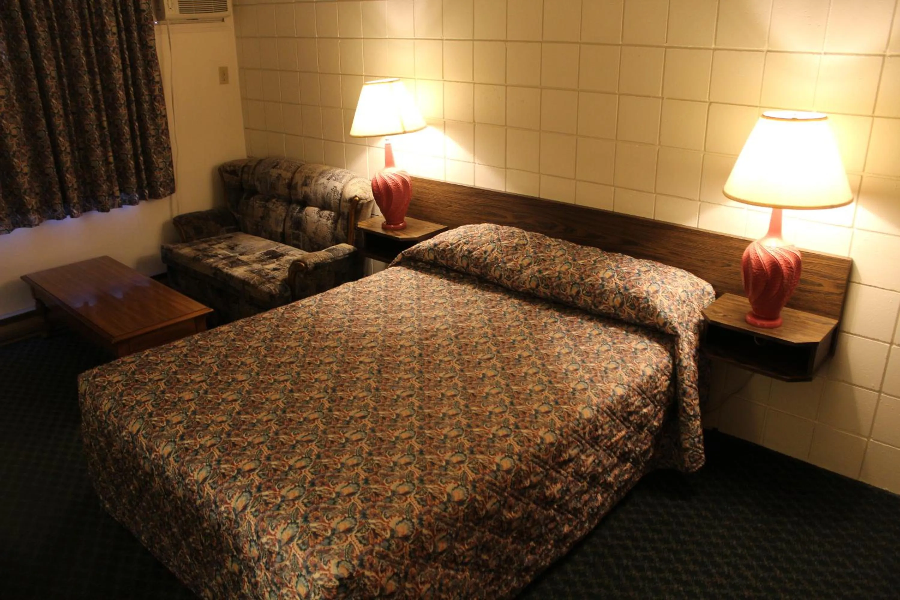 Other, Bed in Best Continental Motel