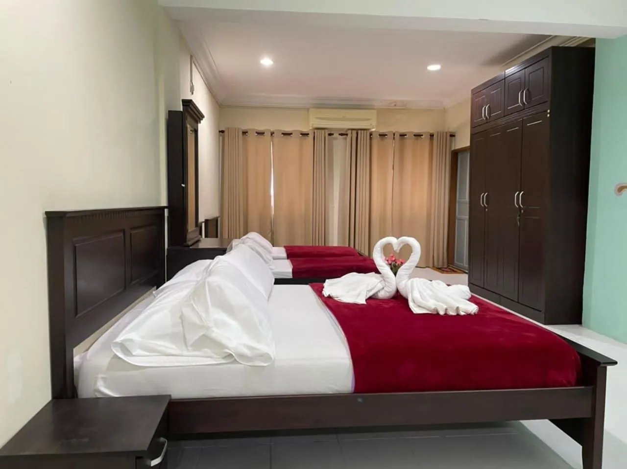 Bed in Samudera Hotel