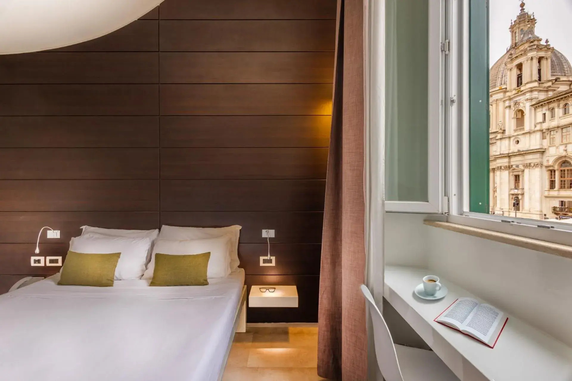 Standard Double Room with City View in Navona Stay Standard Double Room with City View in Navona Stay