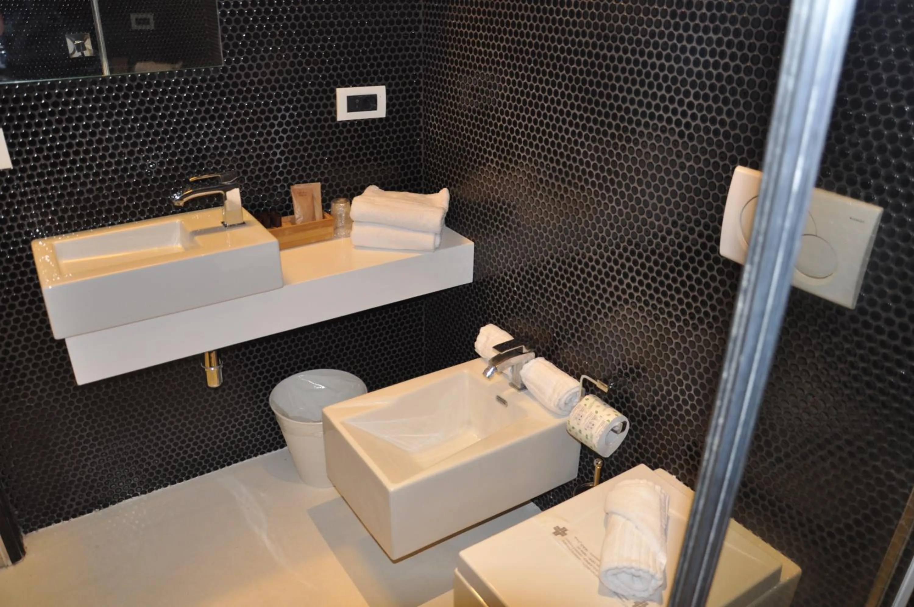 Bathroom in Navona Stay