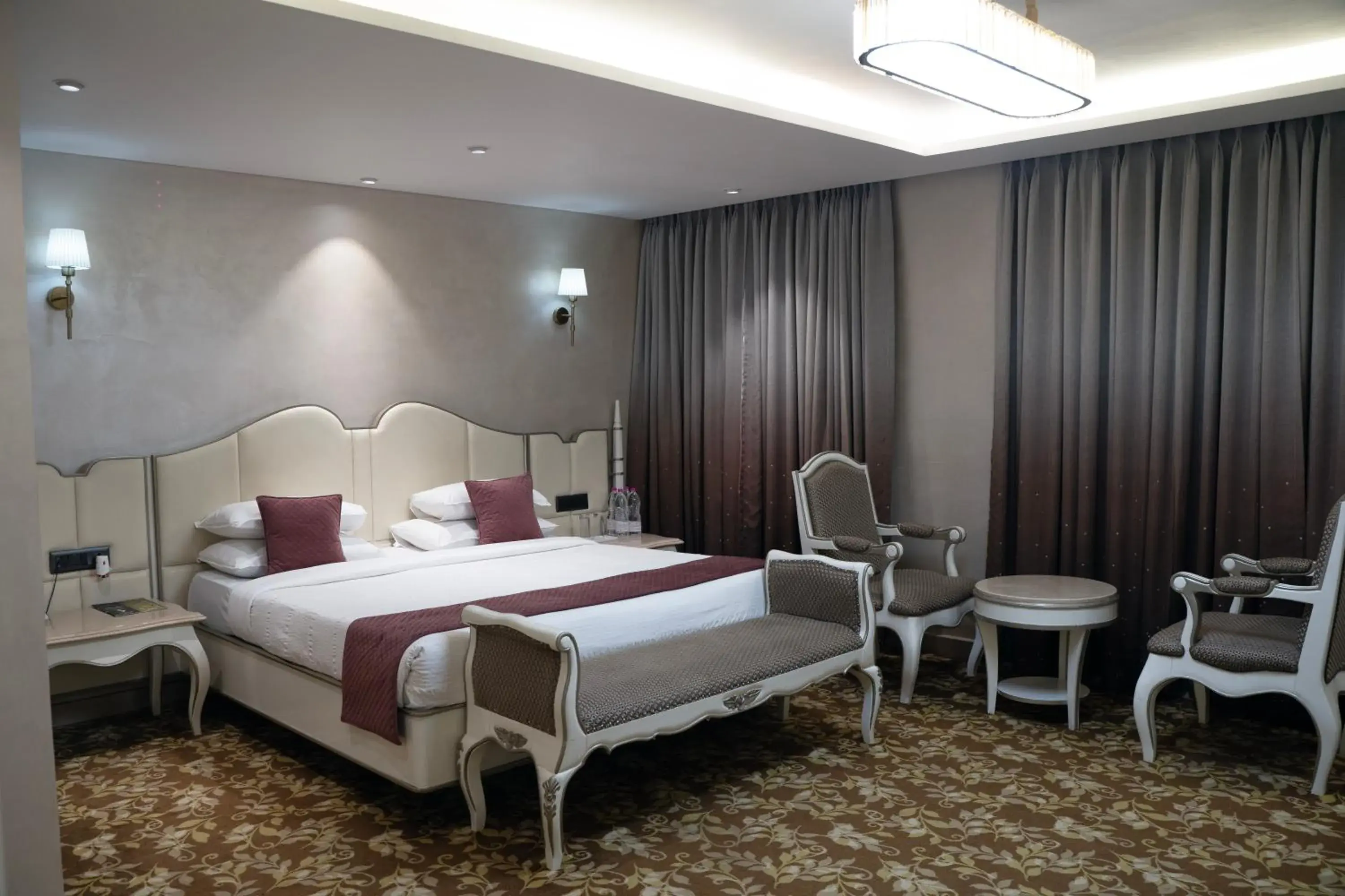 Bed in Hotel Holiday Resort Bed in Hotel Holiday Resort