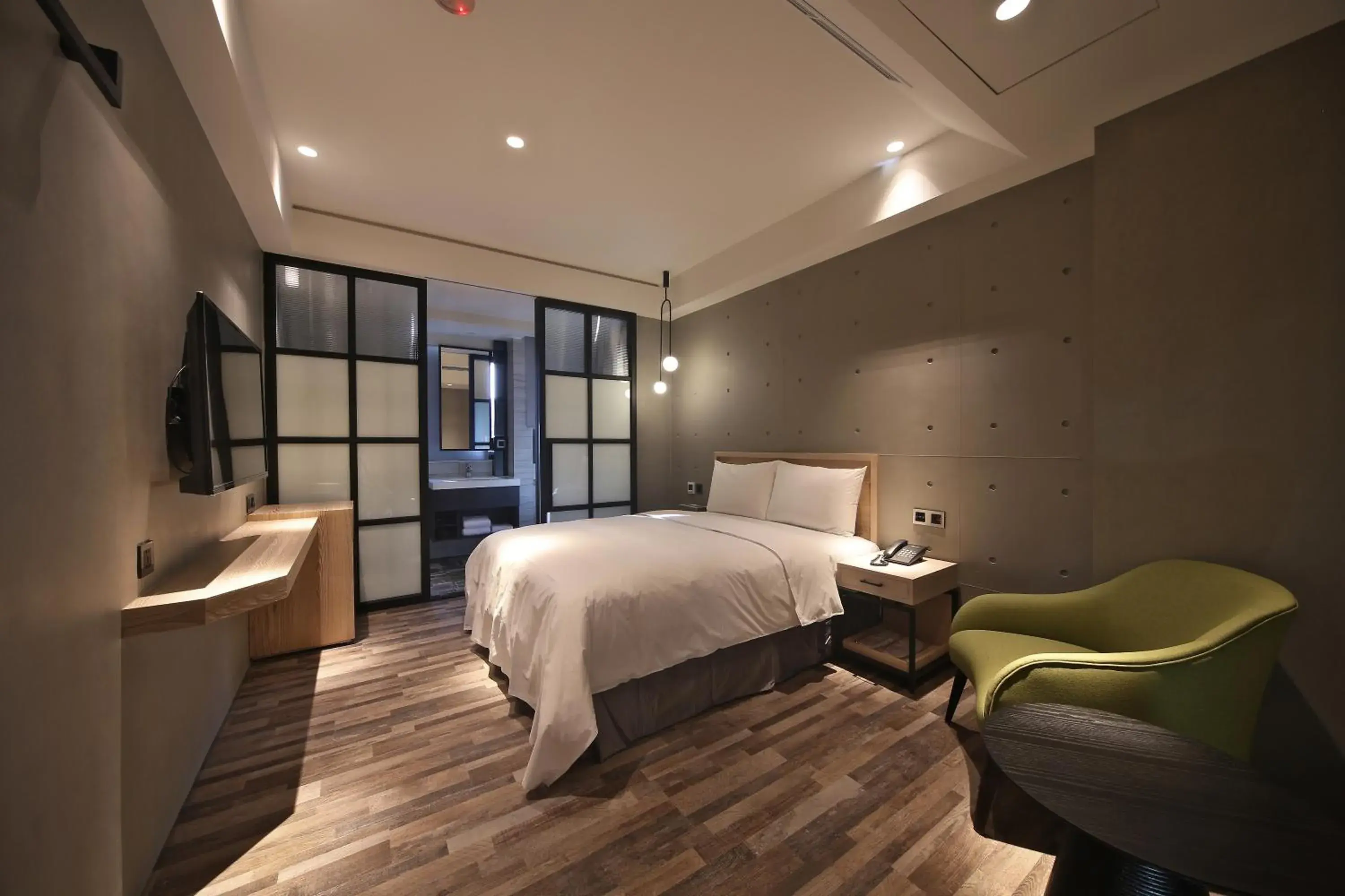 Photo of the whole room, Bed in Fengjia Micro Hotel Photo of the whole room, Bed in Fengjia Micro Hotel