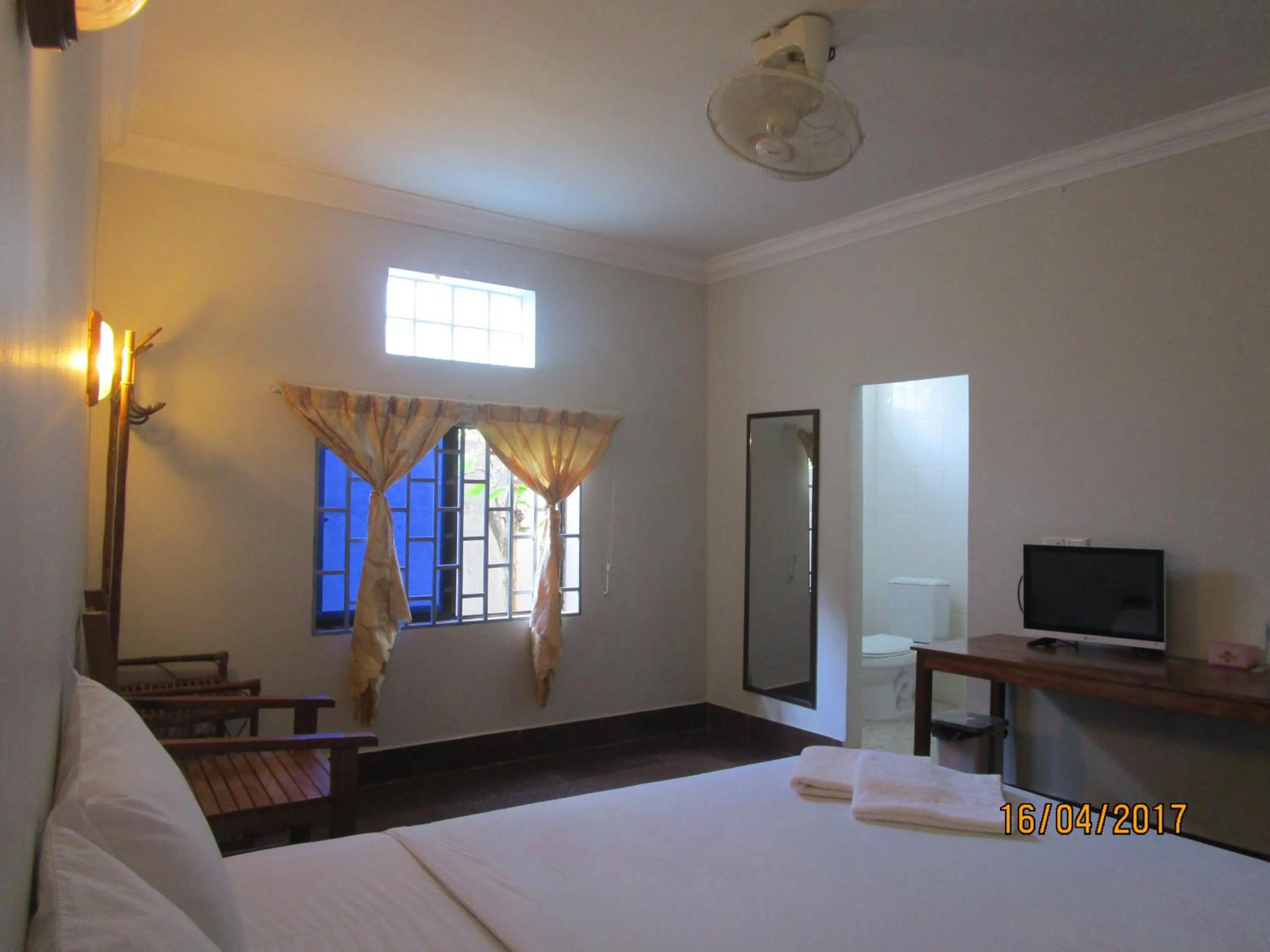 Bed in Visal Sak Guesthouse