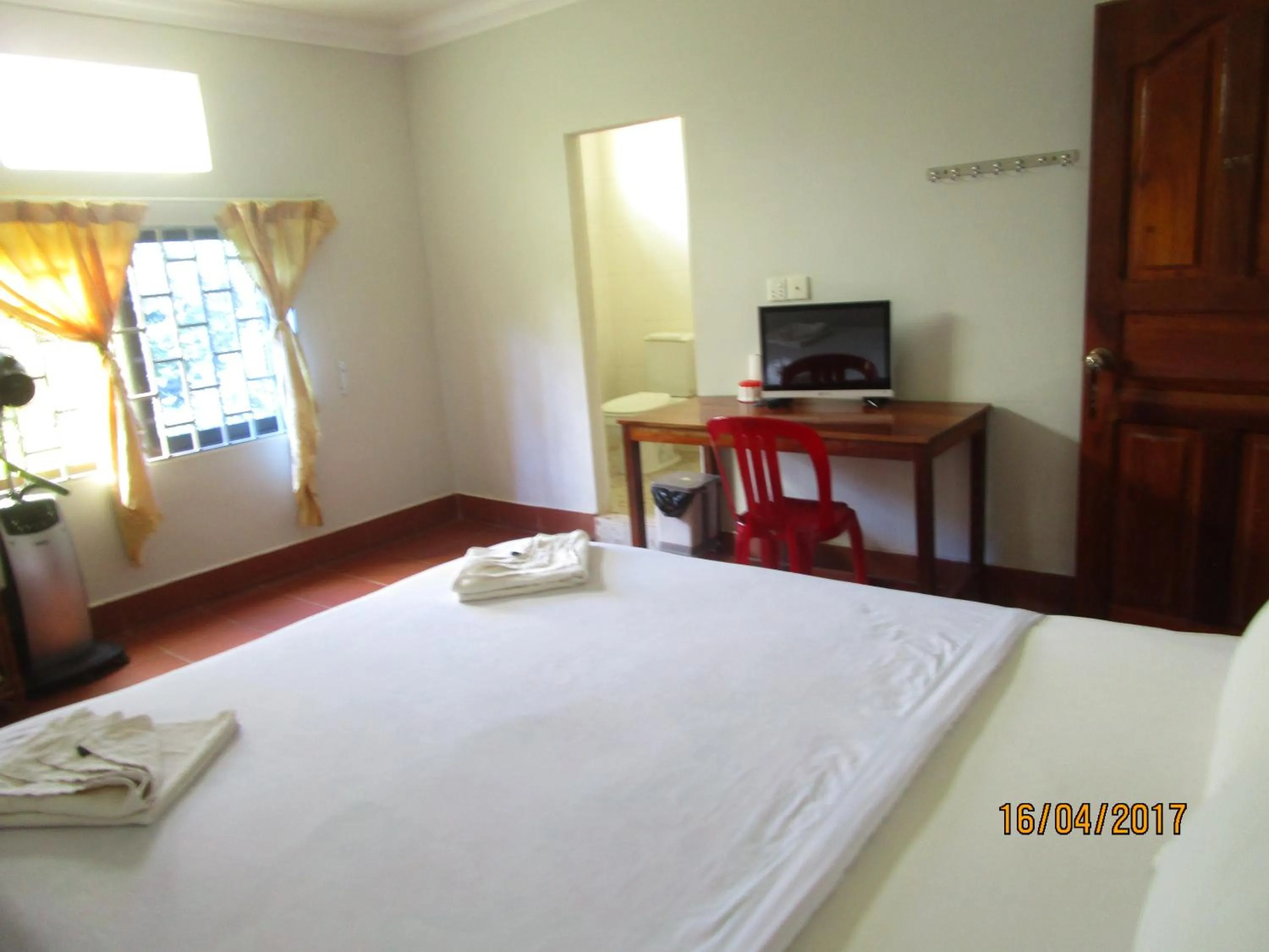 Bed in Visal Sak Guesthouse