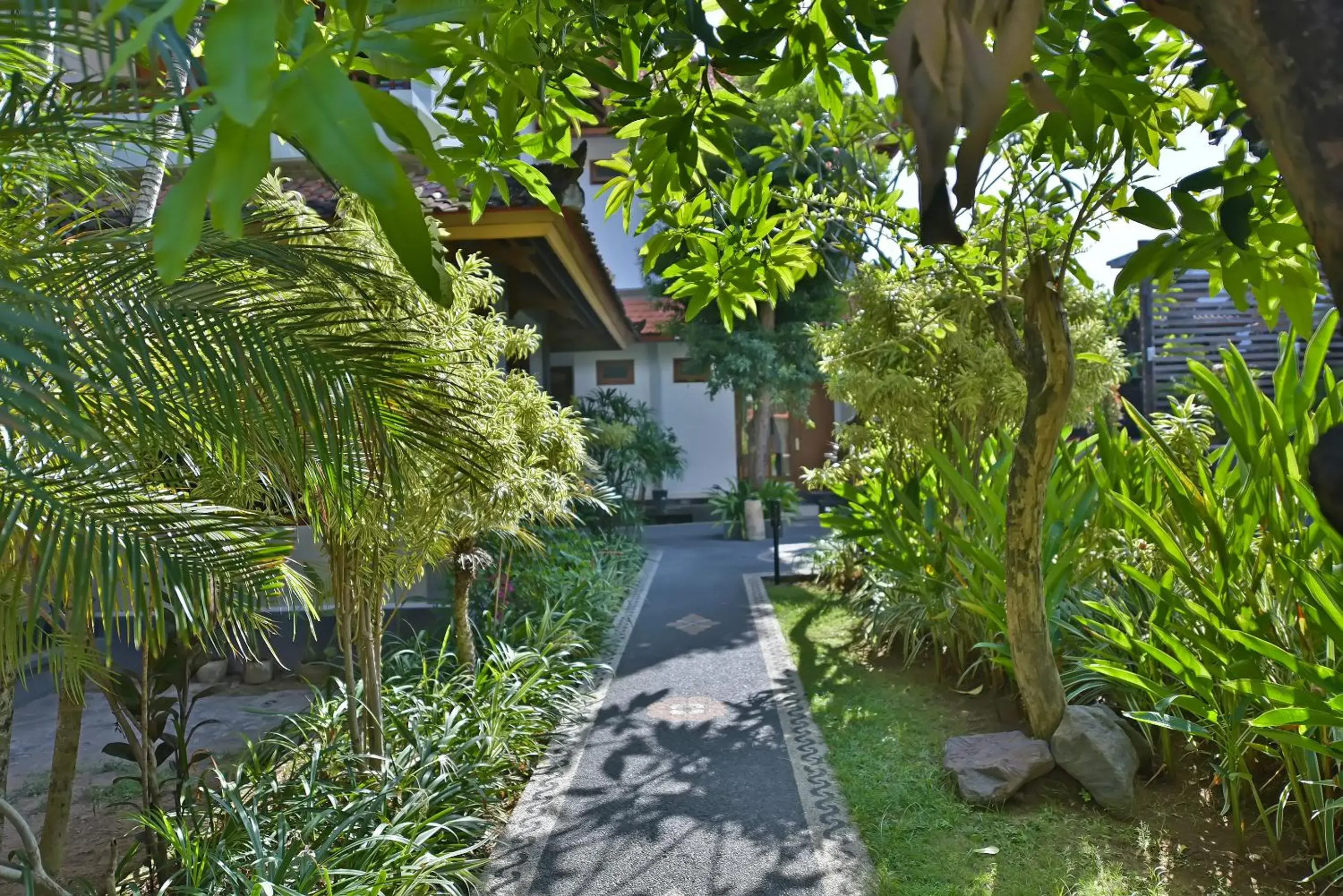 Garden view in Sandat Hotel Legian Garden view in Sandat Hotel Legian