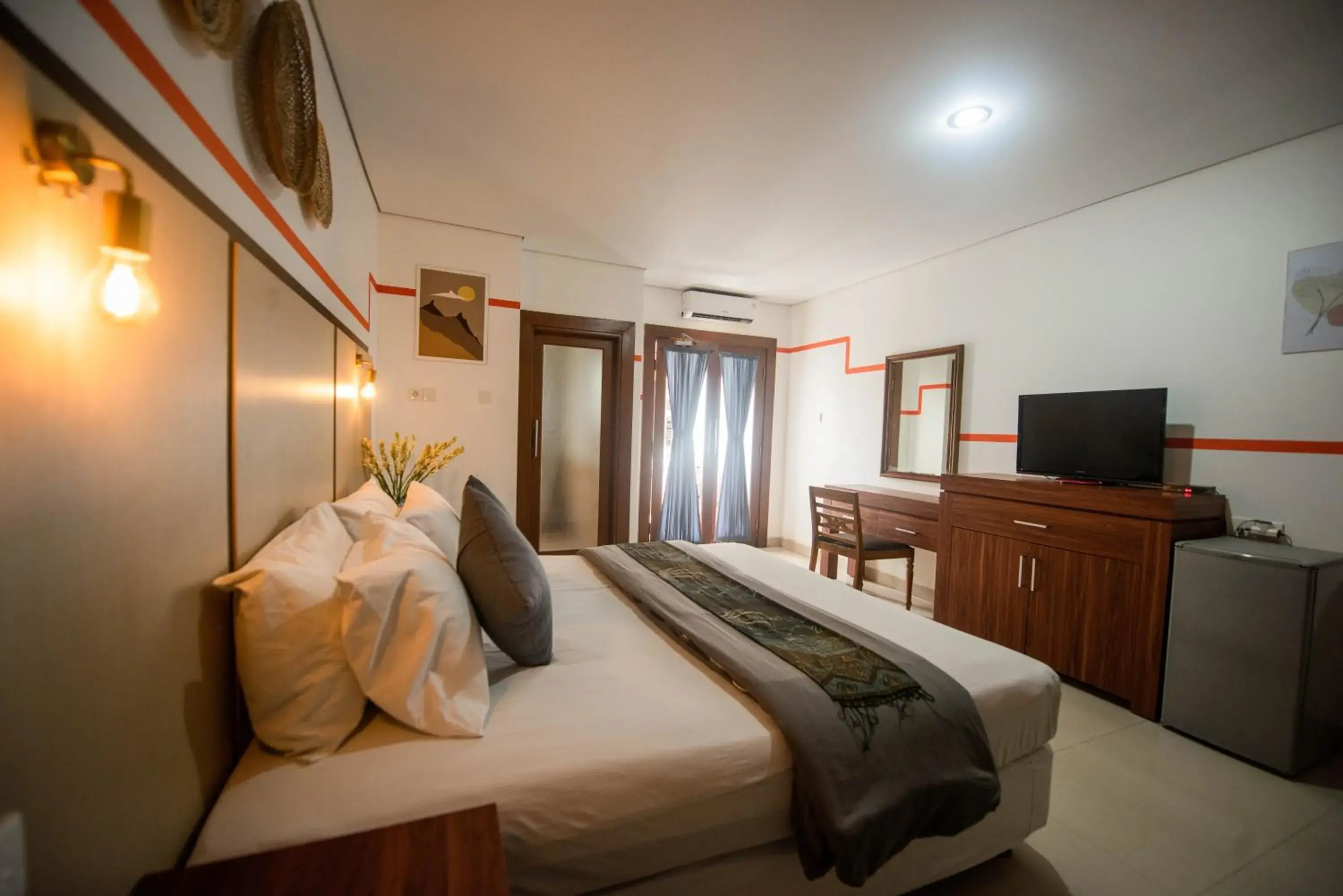 Deluxe Double or Twin Room (Ground Floor and Garden Access) in Sandat Hotel Legian Deluxe Double or Twin Room (Ground Floor and Garden Access) in Sandat Hotel Legian