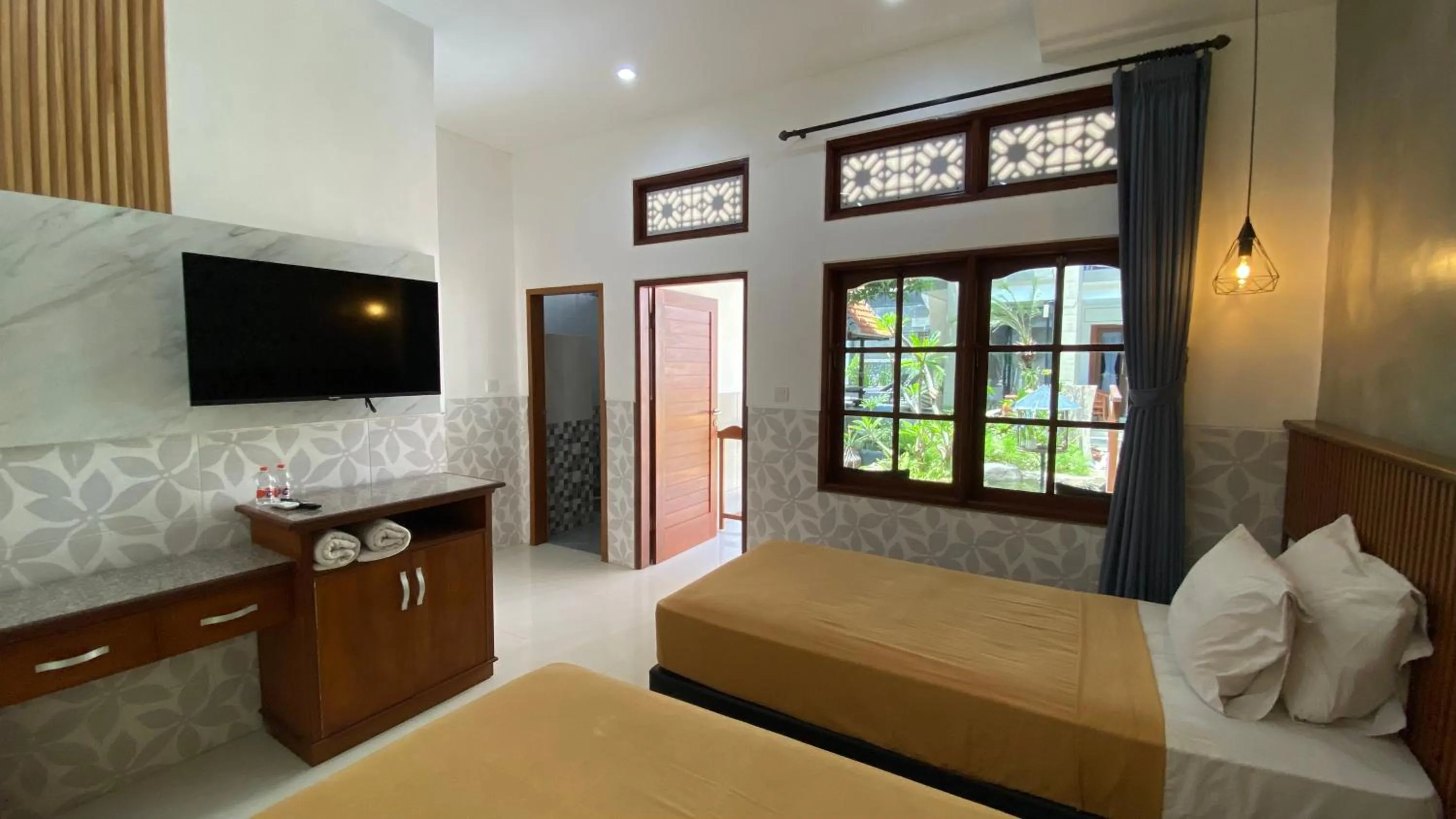 Bedroom, Bed in Sandat Hotel Legian