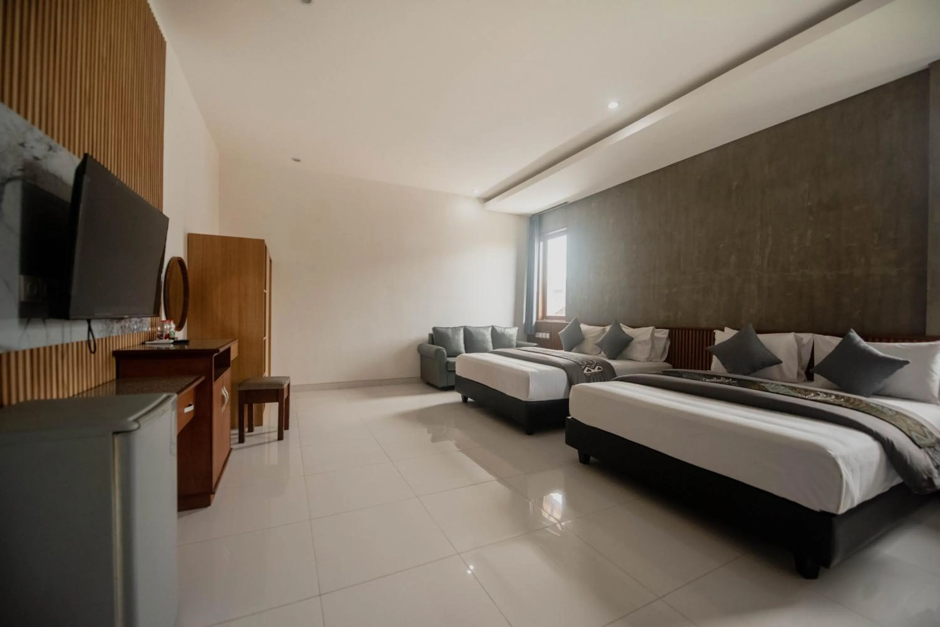 Bedroom, Bed in Sandat Hotel Legian