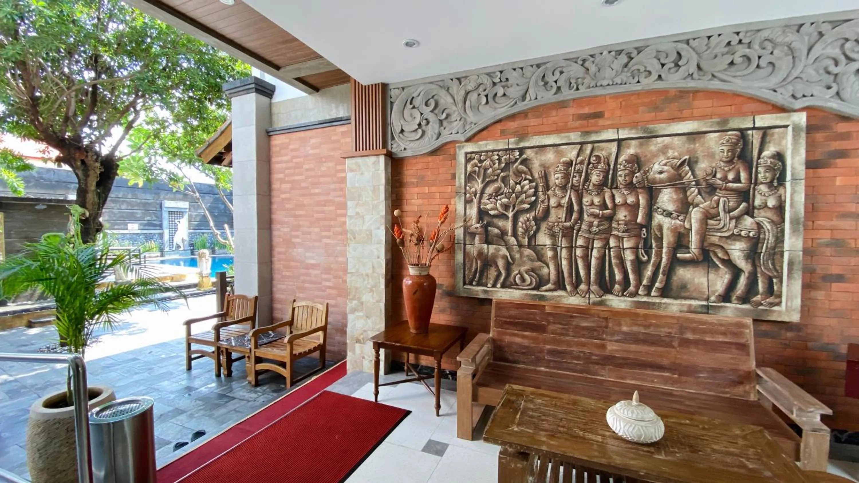 Decorative detail in Sandat Hotel Legian