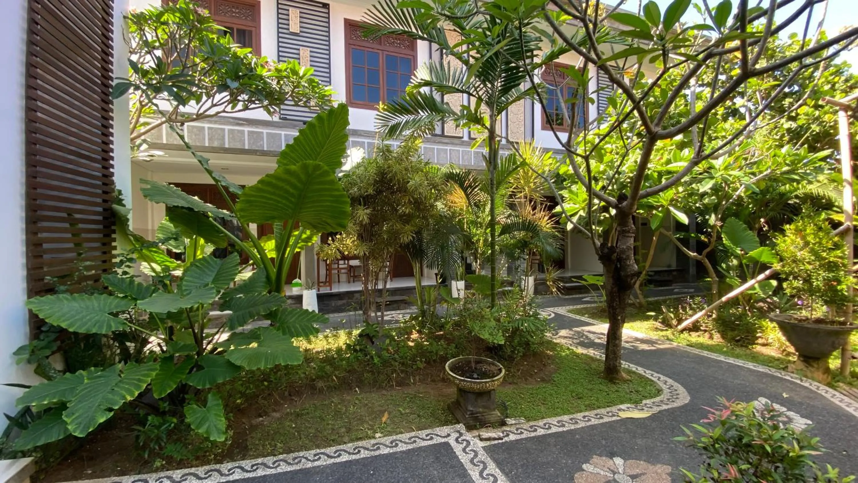 Garden in Sandat Hotel Legian