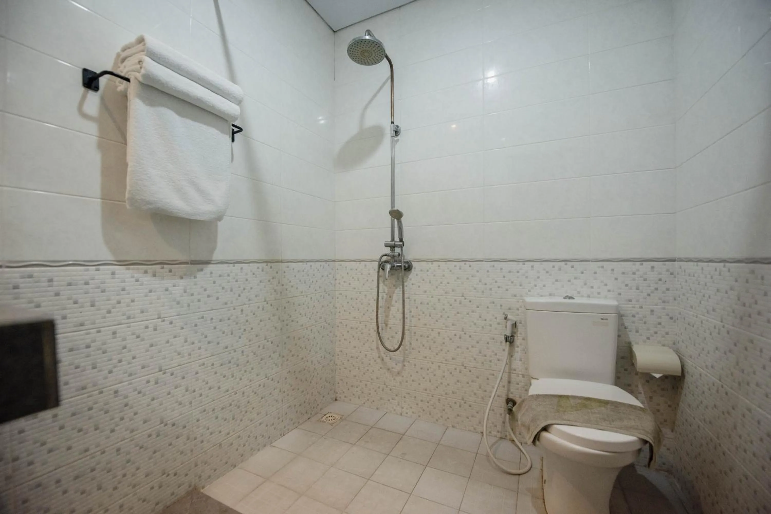 Shower in Sandat Hotel Legian