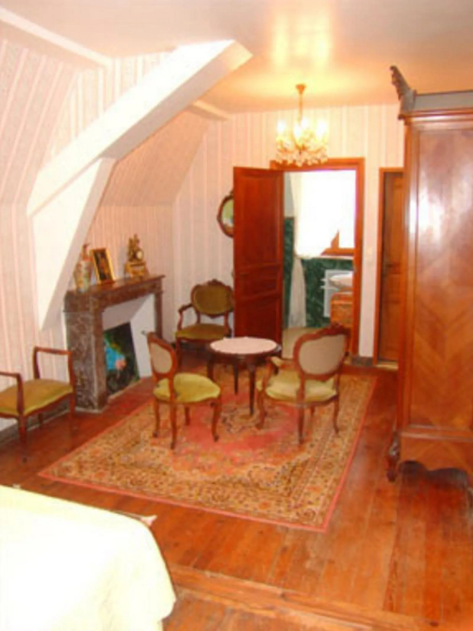 Château de la Court d'Aron