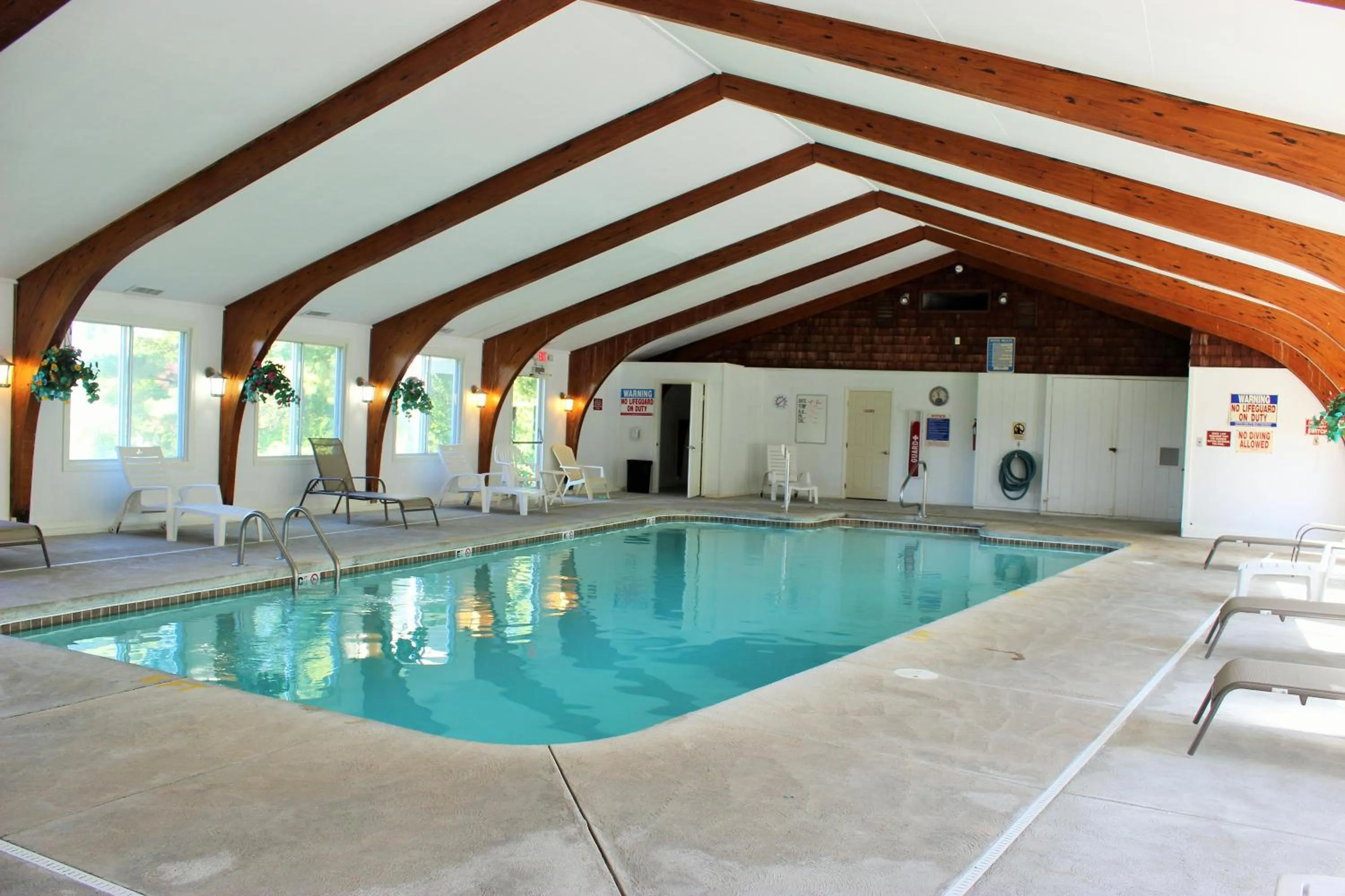 Swimming pool in Windrifter Resort