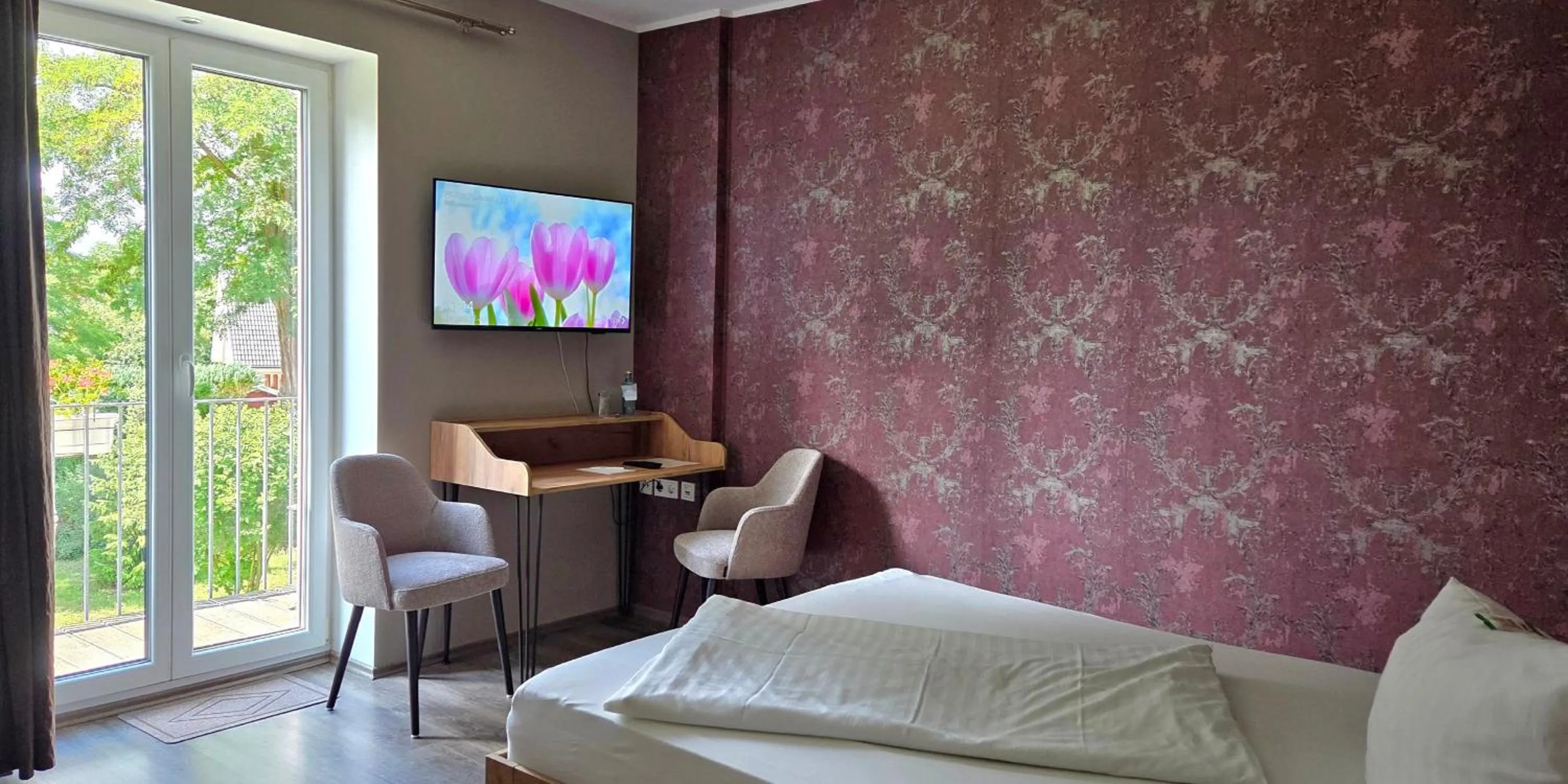 Bed in Cellino Hotel Prieros