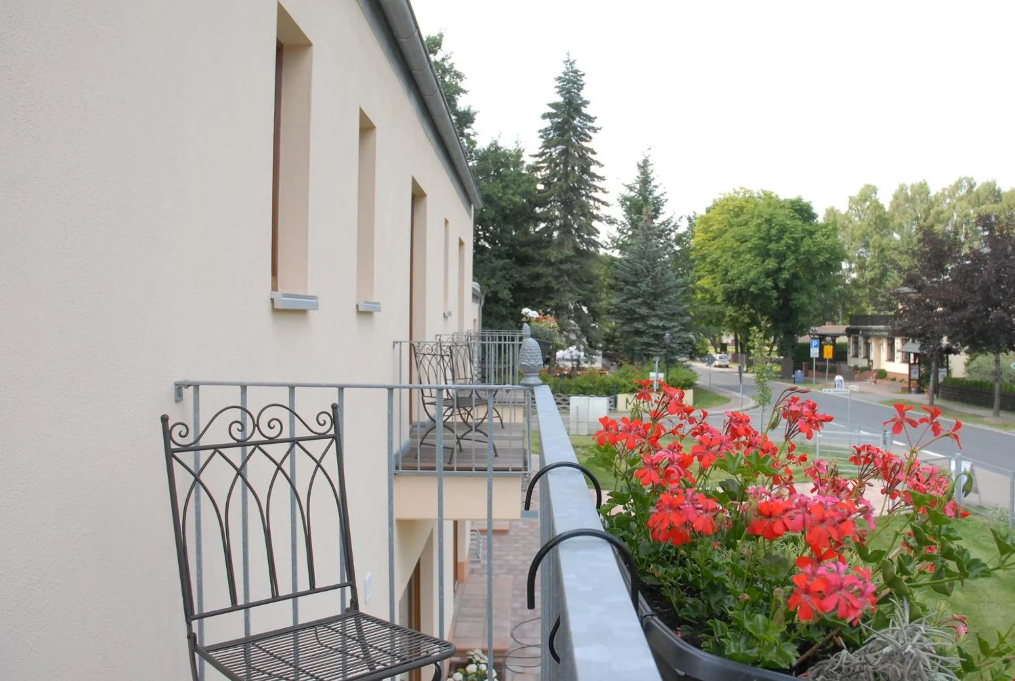 Street view in Cellino Hotel Prieros