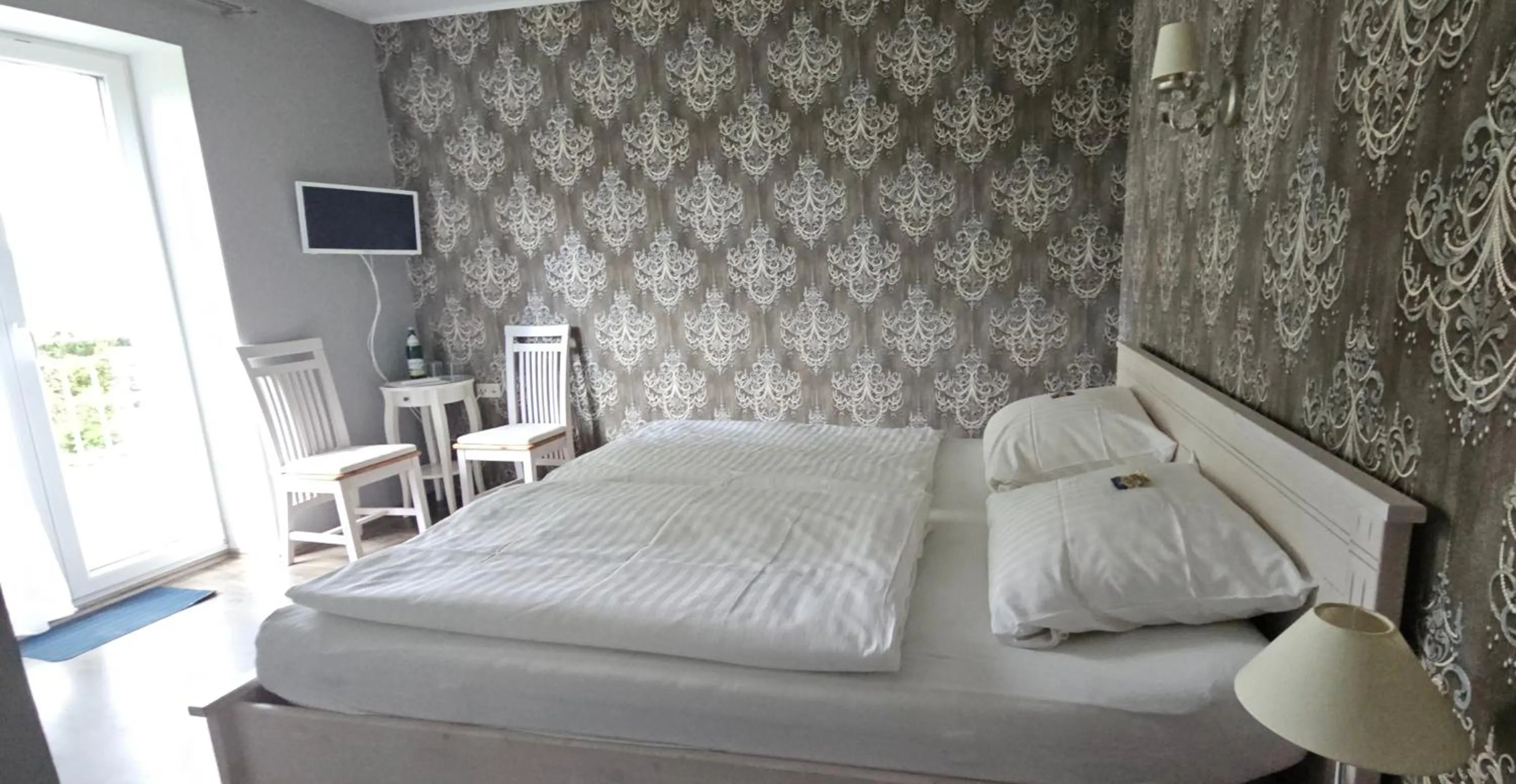Bed in Cellino Hotel Prieros