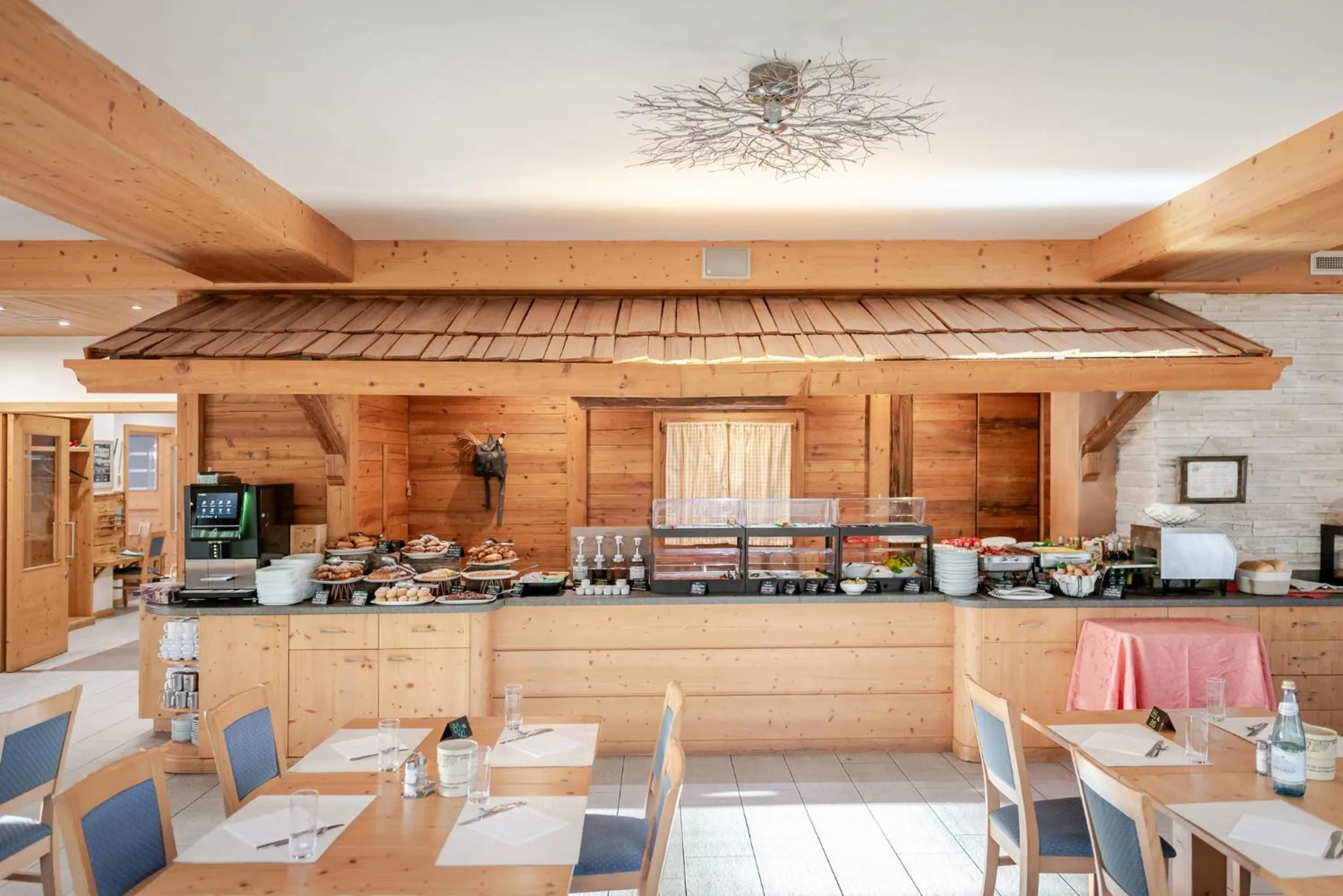 Buffet breakfast in Hotel Alpine Mugon