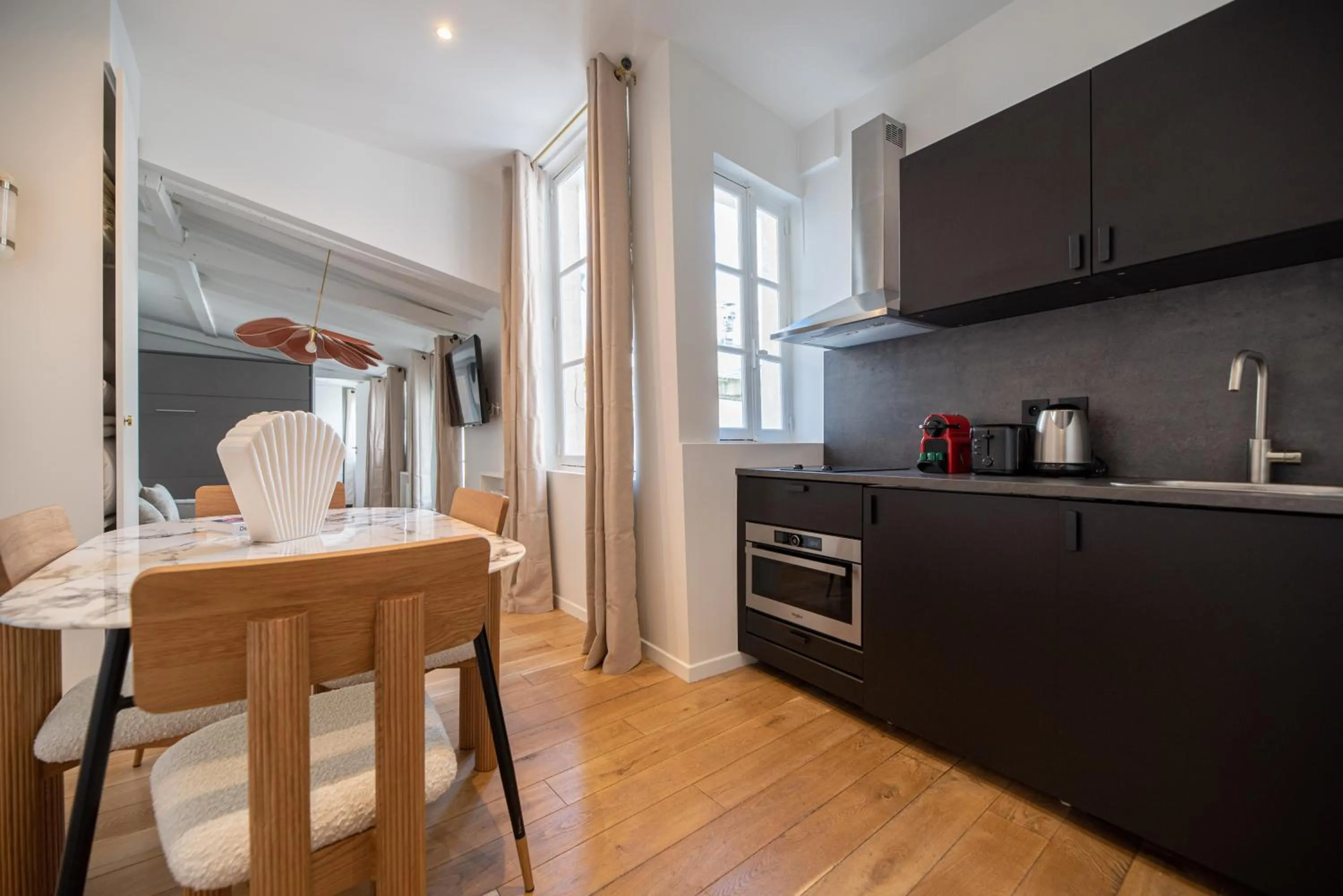 Dining area in Dreamyflat - Archives