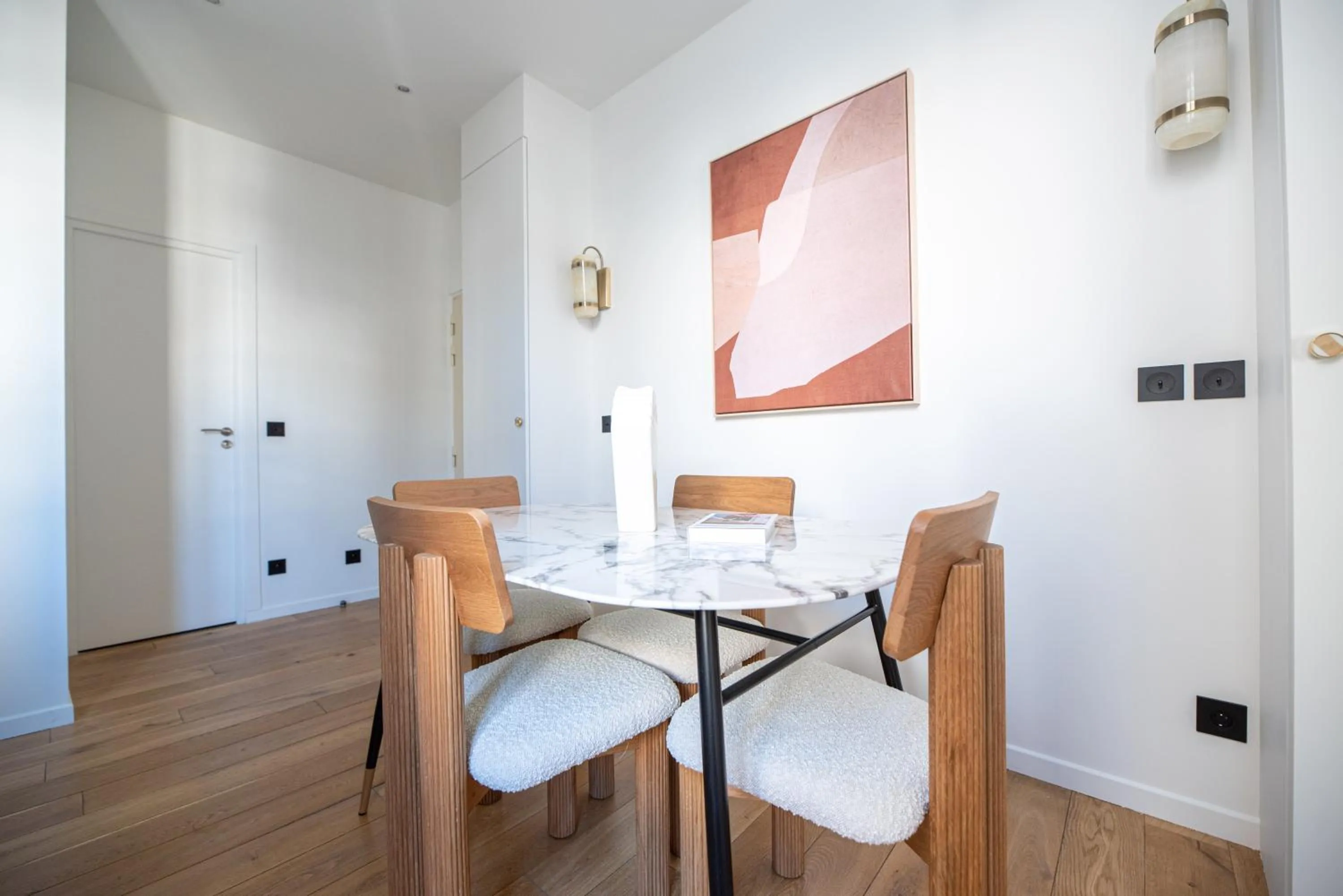 Dining area in Dreamyflat - Archives