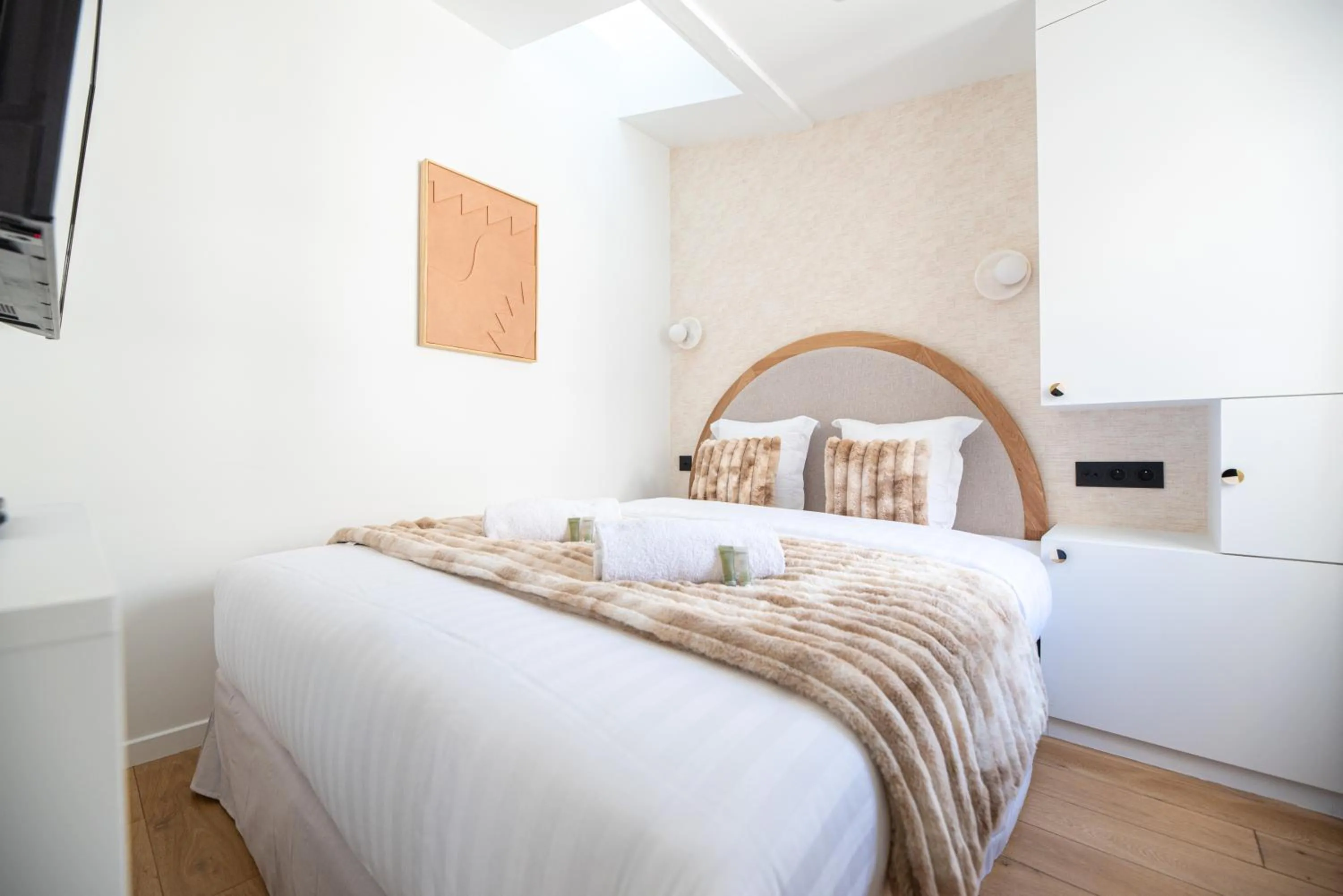 Bedroom, Bed in Dreamyflat - Archives