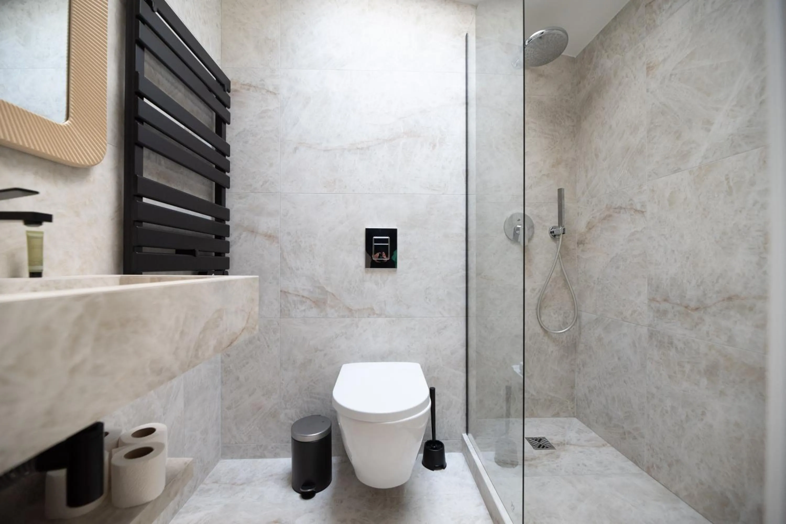 Bathroom in Dreamyflat - Archives