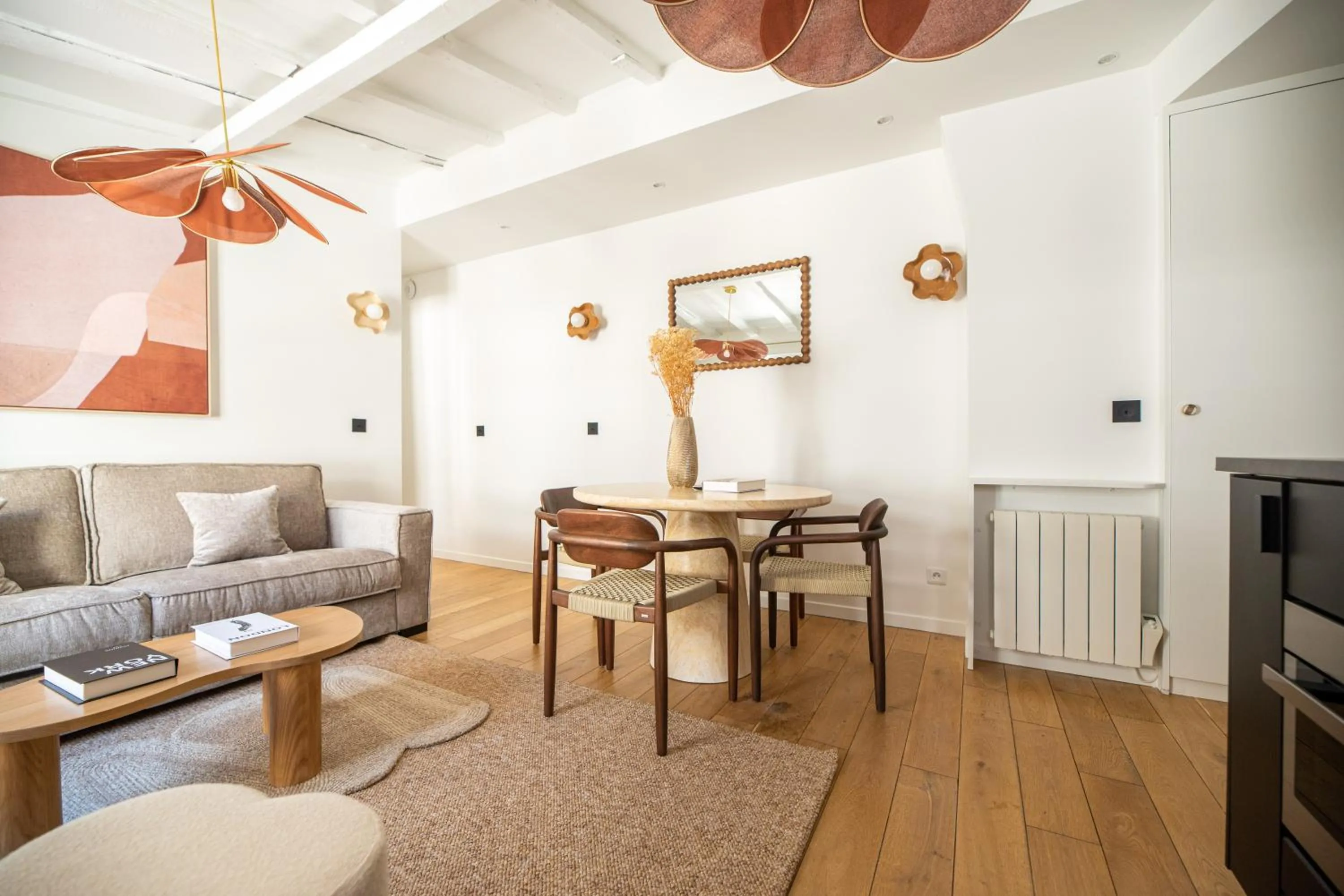 Dining area in Dreamyflat - Archives
