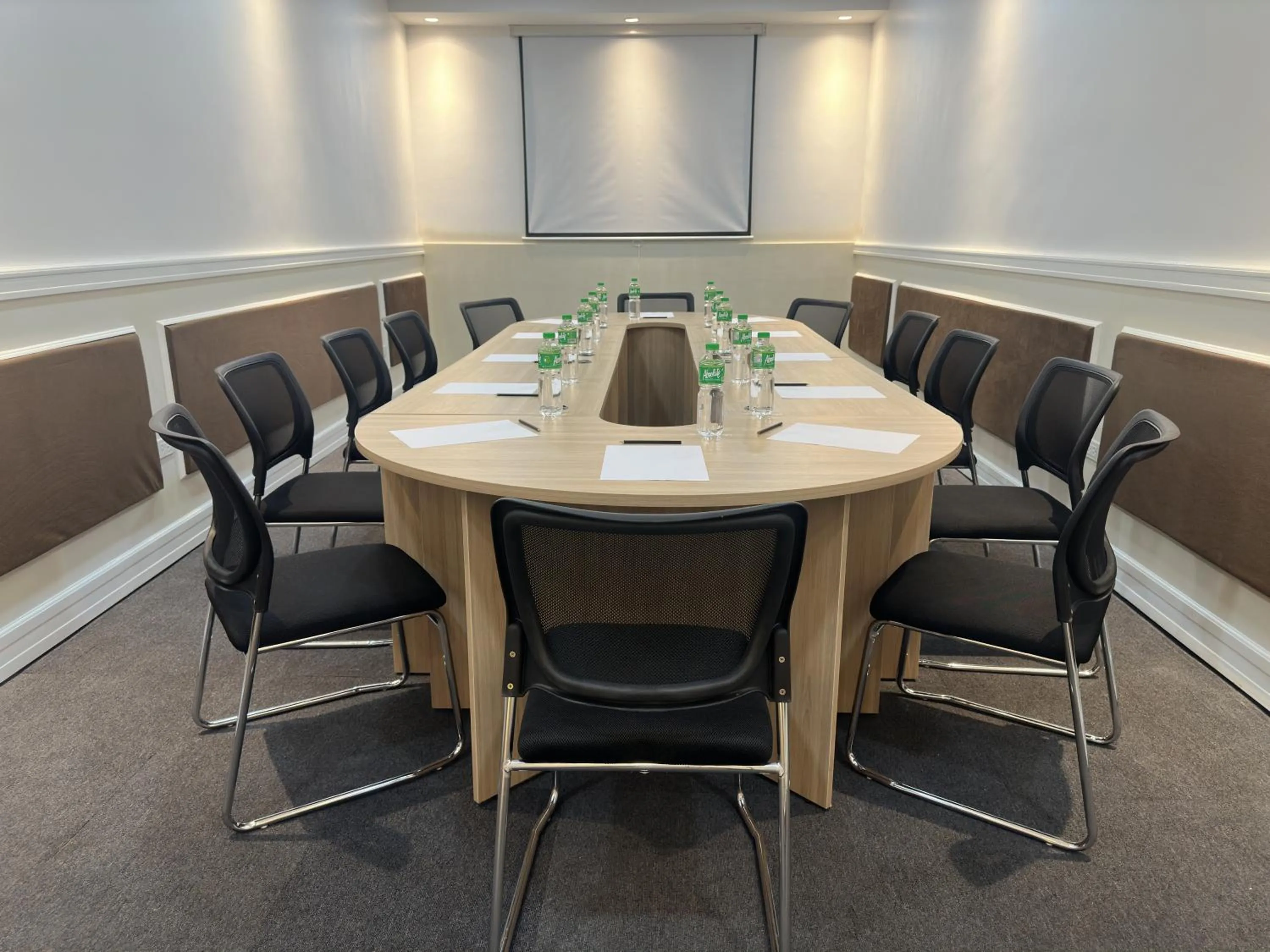 Meeting/conference room in MetroCentre Hotel