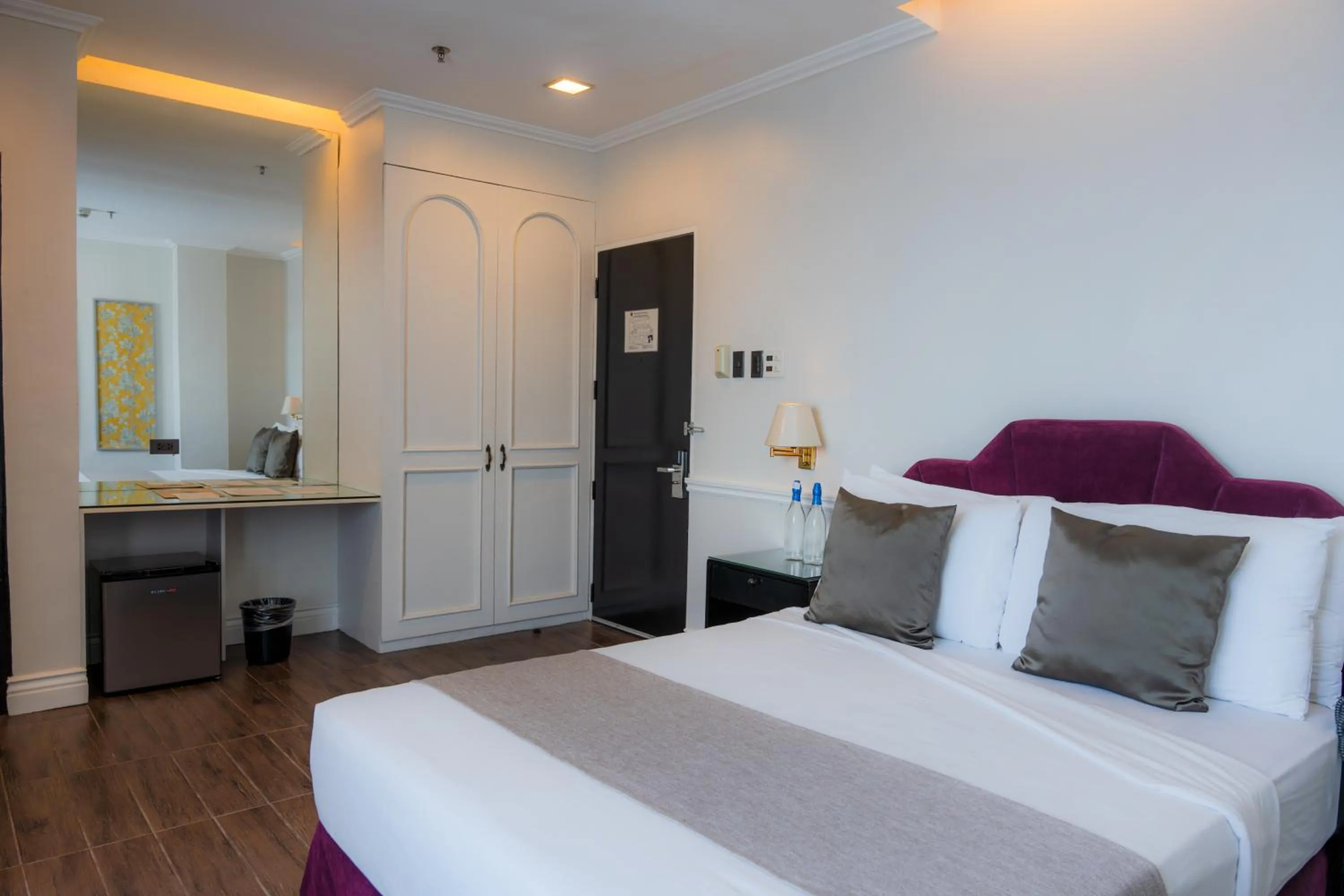 Bed in MetroCentre Hotel