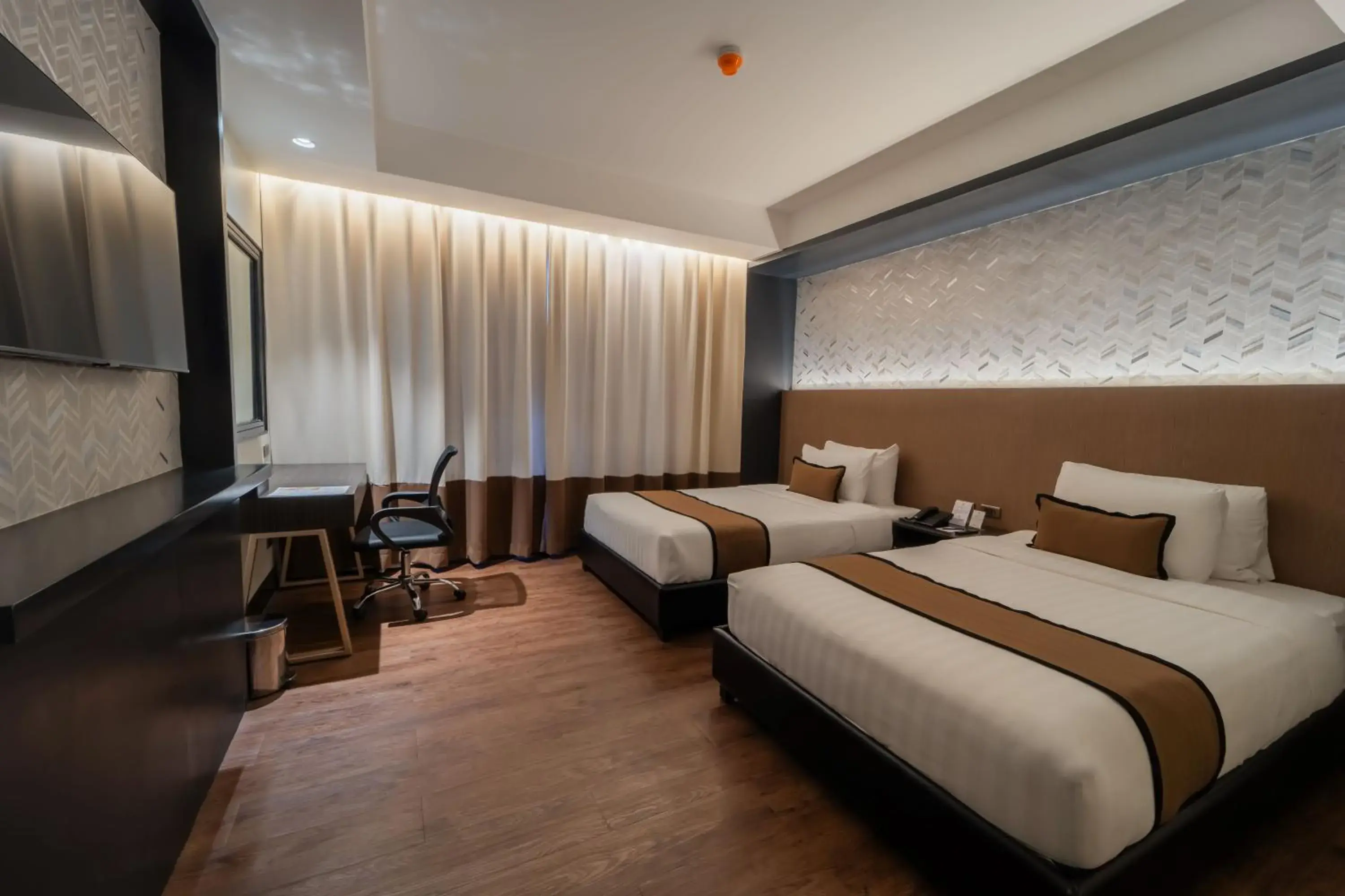 Deluxe Twin Room in MetroCentre Hotel Deluxe Twin Room in MetroCentre Hotel