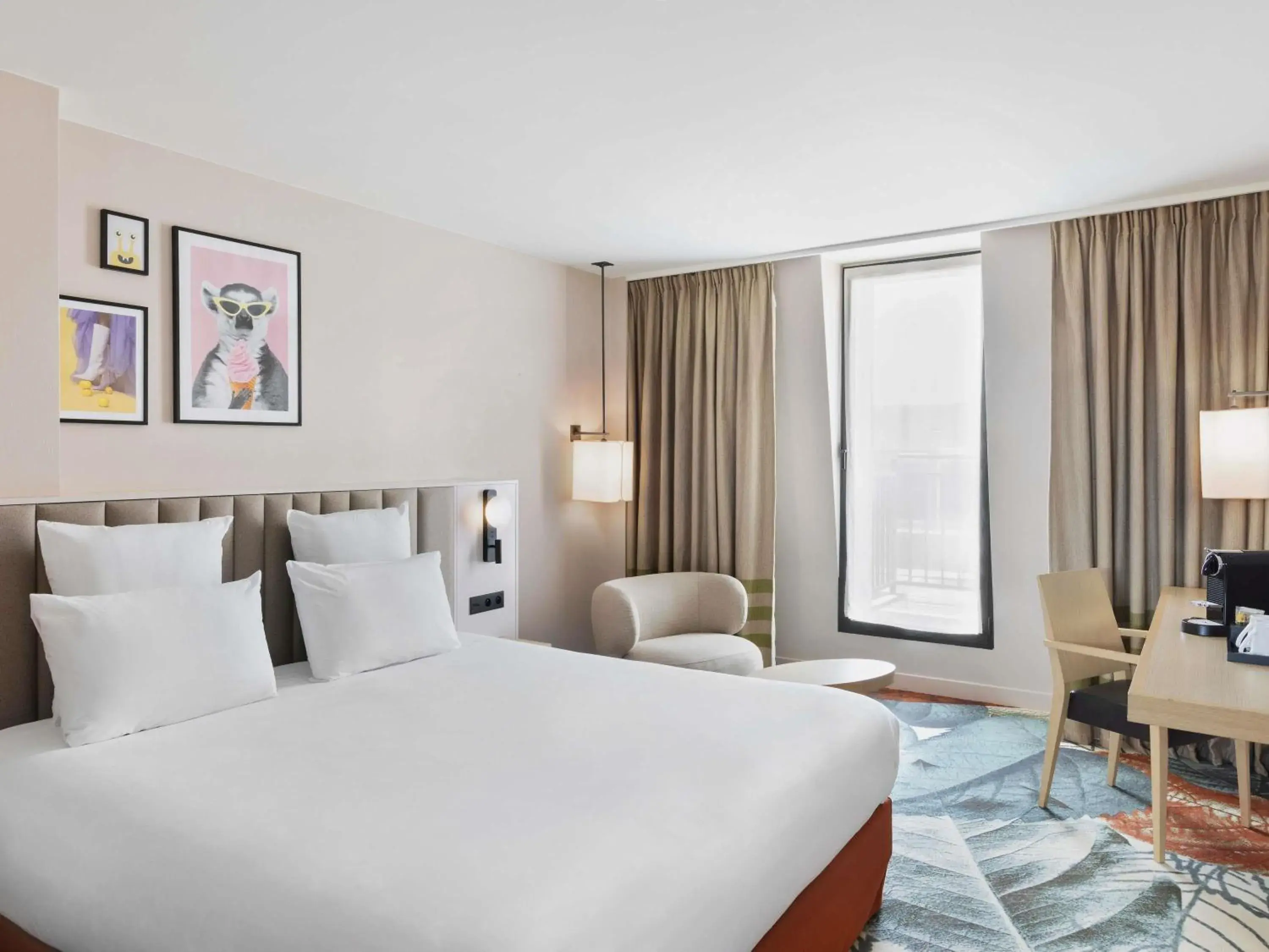 Bedroom, Bed in Mercure Amiens Cathédrale Bedroom, Bed in Mercure Amiens Cathédrale