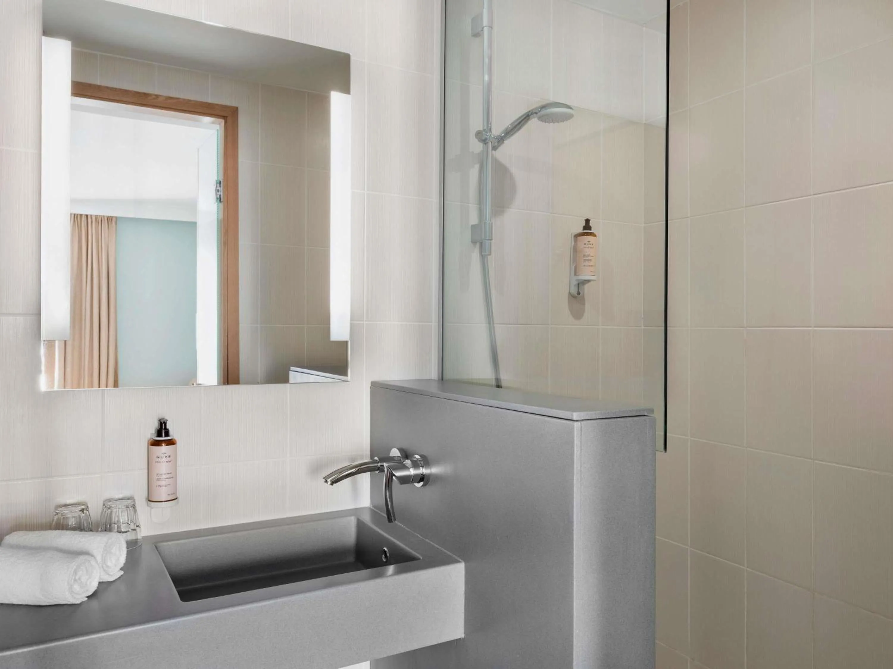 Bedroom in Mercure Amiens Cathédrale