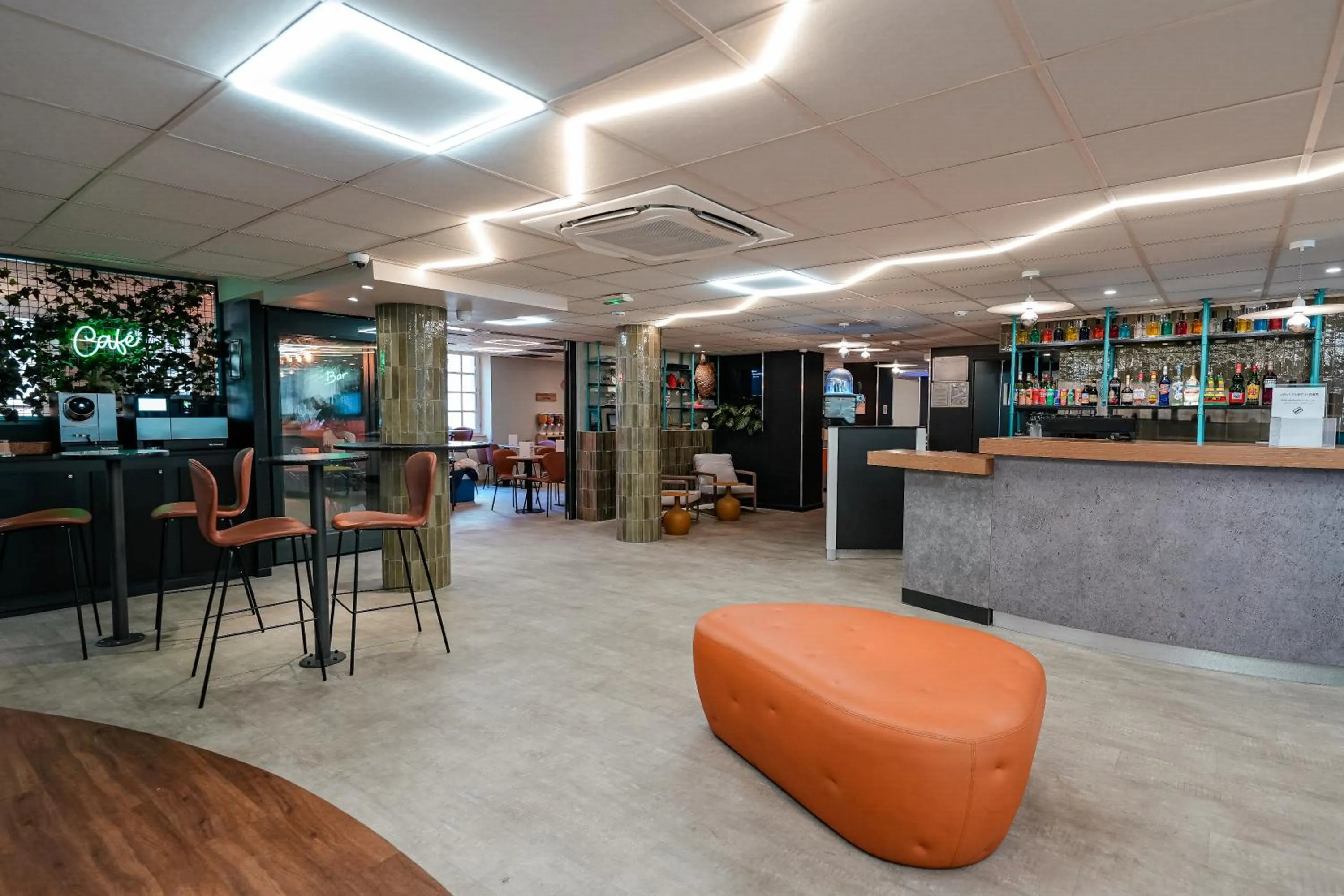 Lobby or reception in ibis budget Marseille Vieux Port