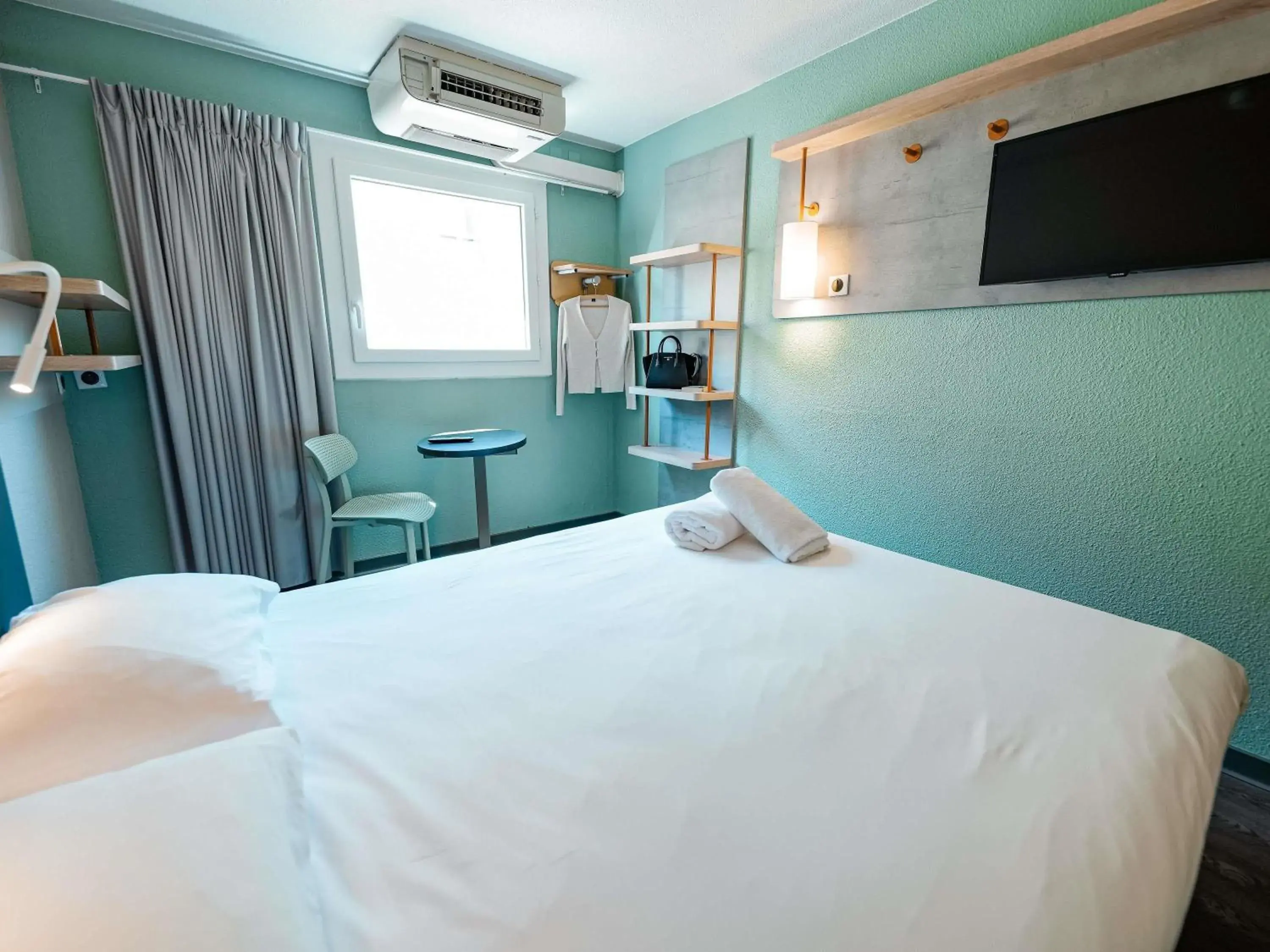 Property building, Bed in ibis budget Marseille Vieux Port Property building, Bed in ibis budget Marseille Vieux Port