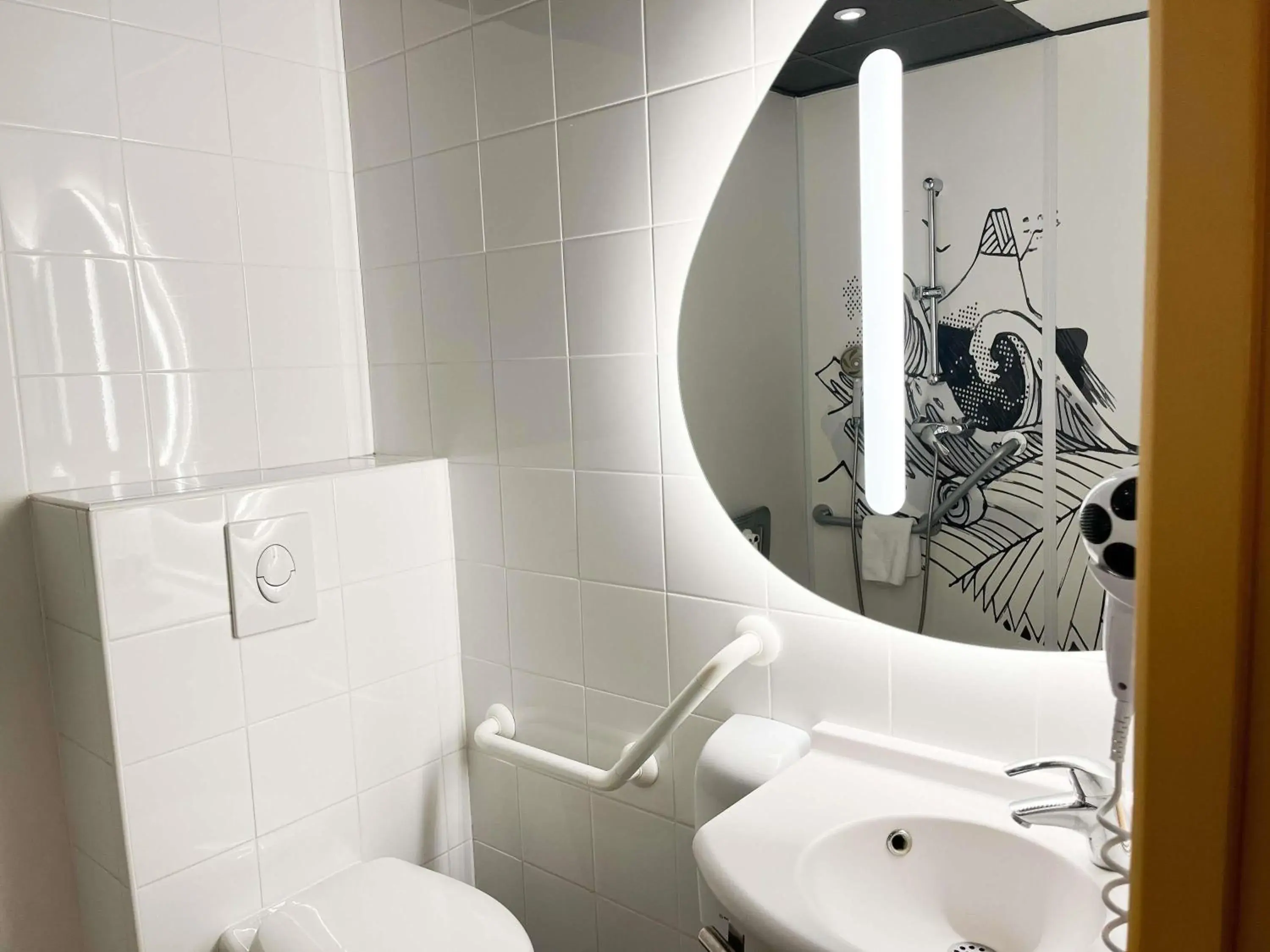 Bedroom in ibis budget Marseille Vieux Port Bedroom in ibis budget Marseille Vieux Port