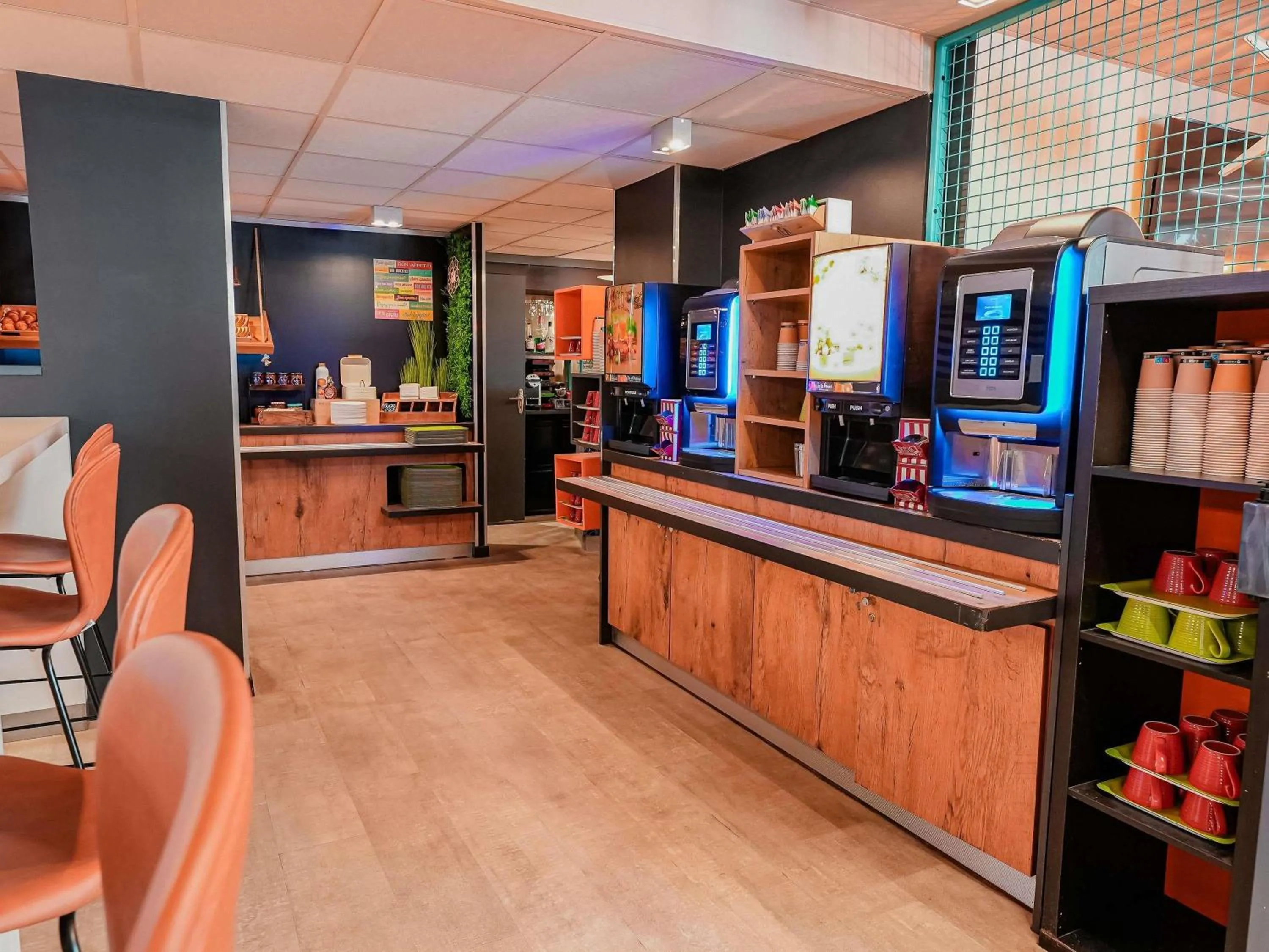 Breakfast in ibis budget Marseille Vieux Port